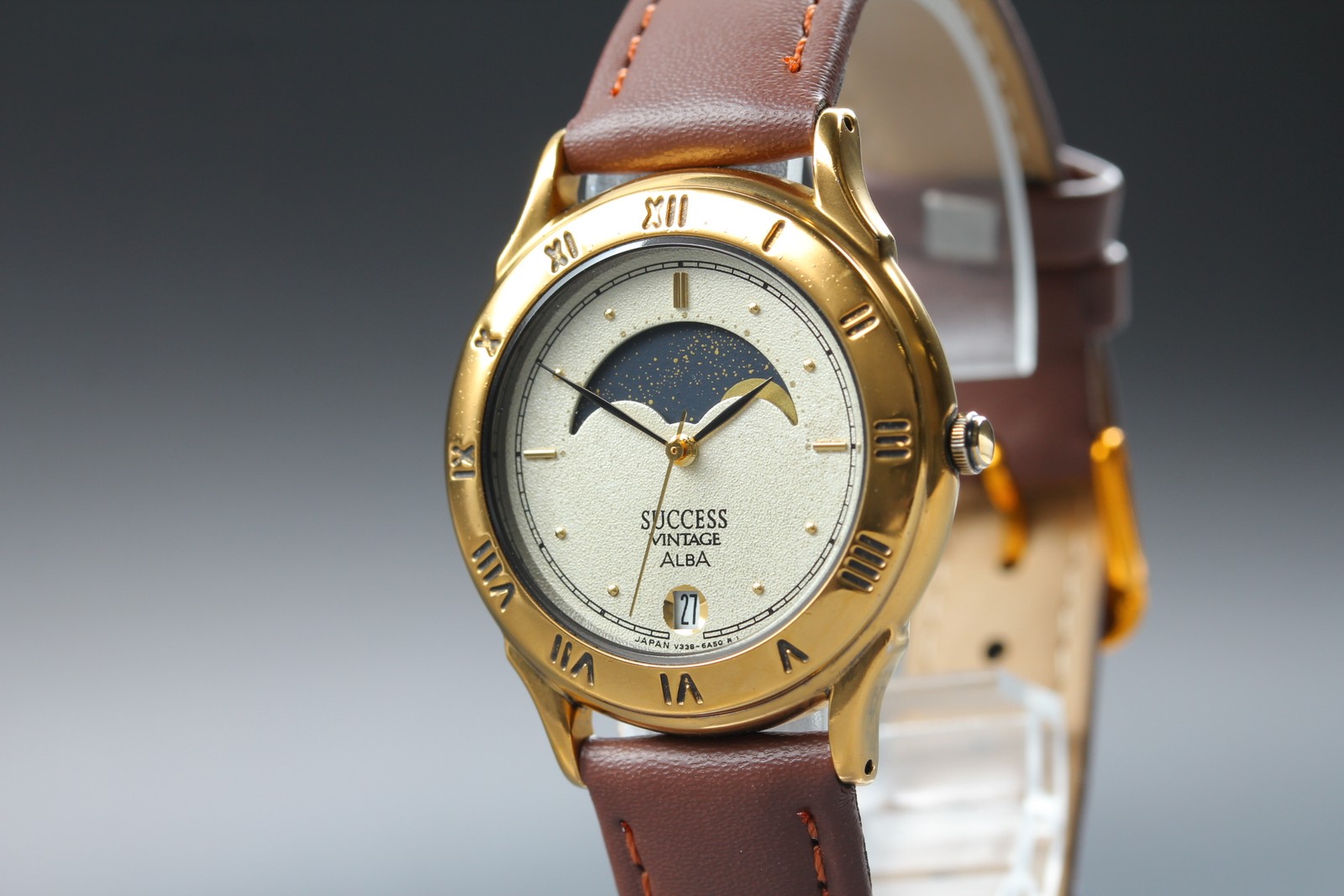 [EXC+5] Seiko Success Alba V338-6A40 Moonphase 32mm Qz Mens Watch From JAPAN