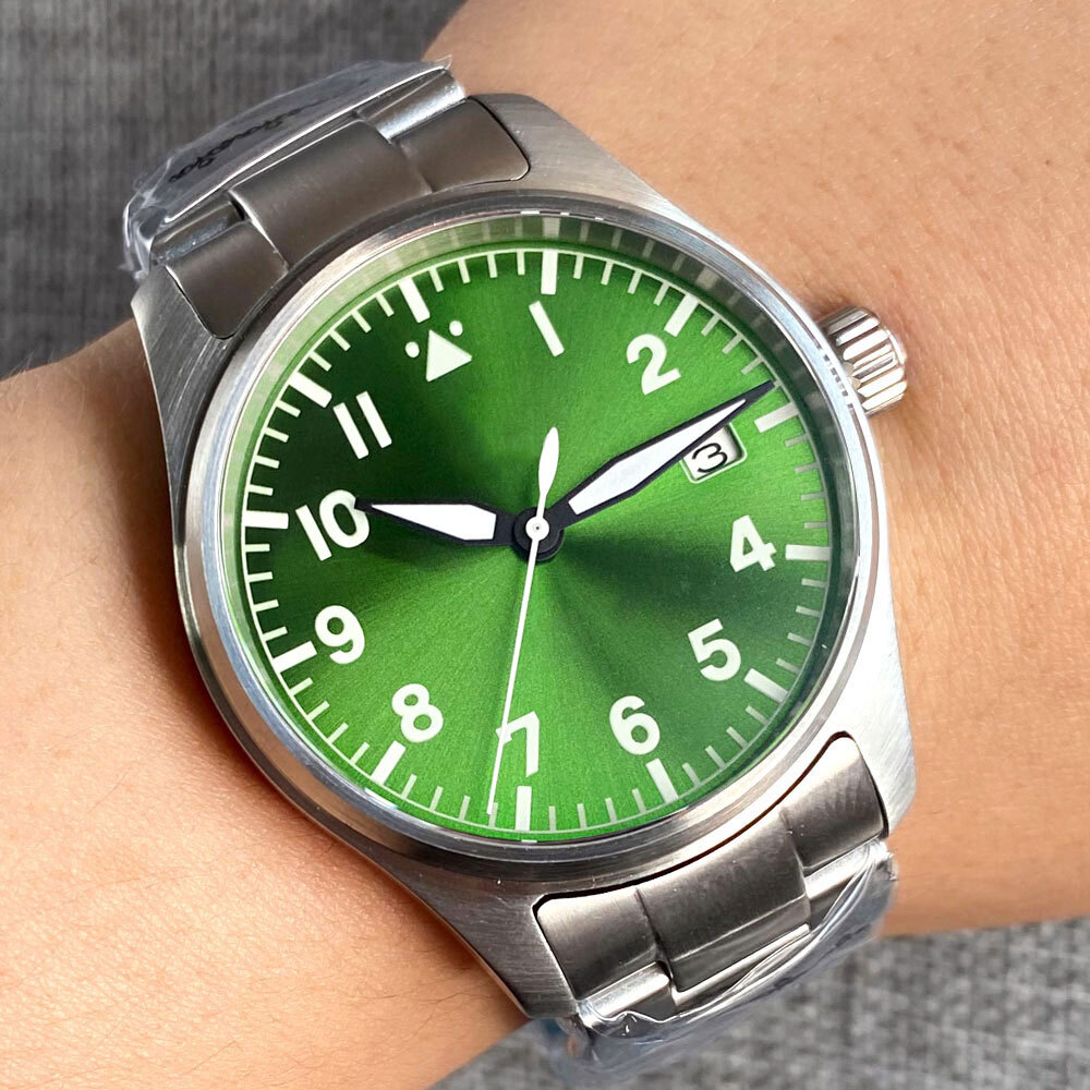 39mm Green Sunburst Dial 20ATM Brushed Luminous NH35A Men Watch Sapphire Glass