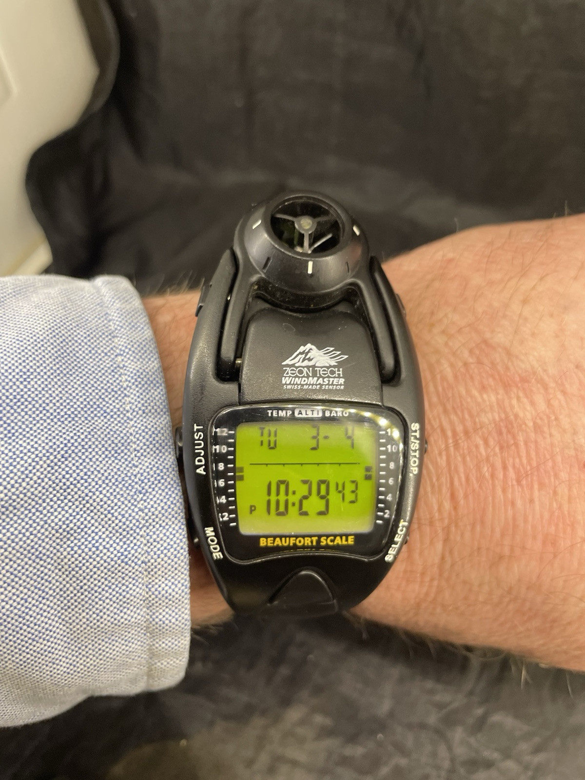 Unusual Zeon Windmaster. reads altitude, pressure, temperature, Windspeed.Chrono