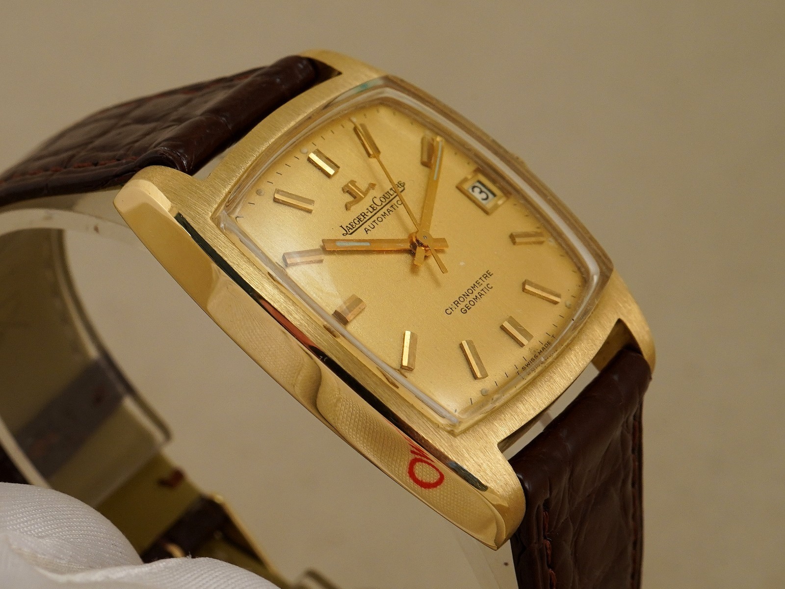 VINTAGE JAEGER-LECOULTRE GEOMATIC TONNEAU E560 18K GOLD ORIGINAL FULL SET 1970’S