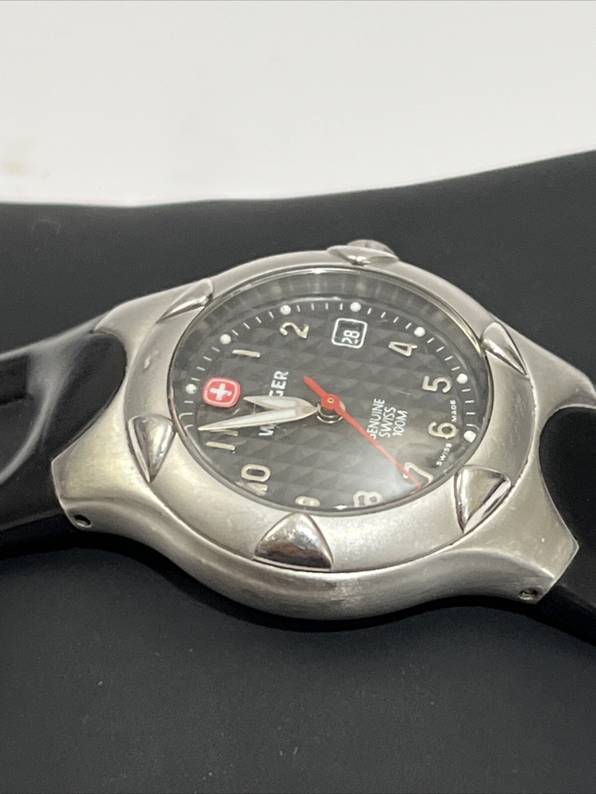 Wenger SWISS ARMY Women Dive Watch 100 MTR W/ New Battery Working Great!