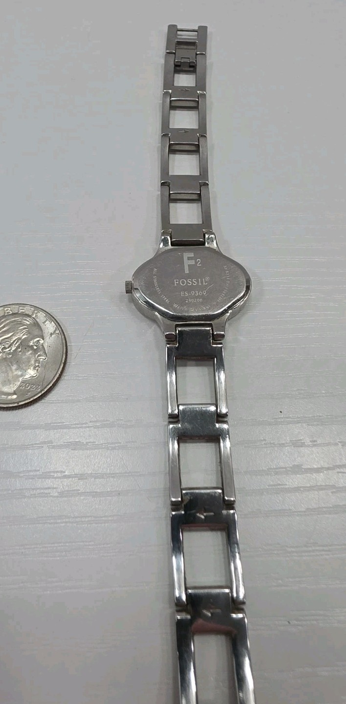 Fossil F2 Watch Womens 27mm Oval Case Blue Dial Quartz Analog ES-9369