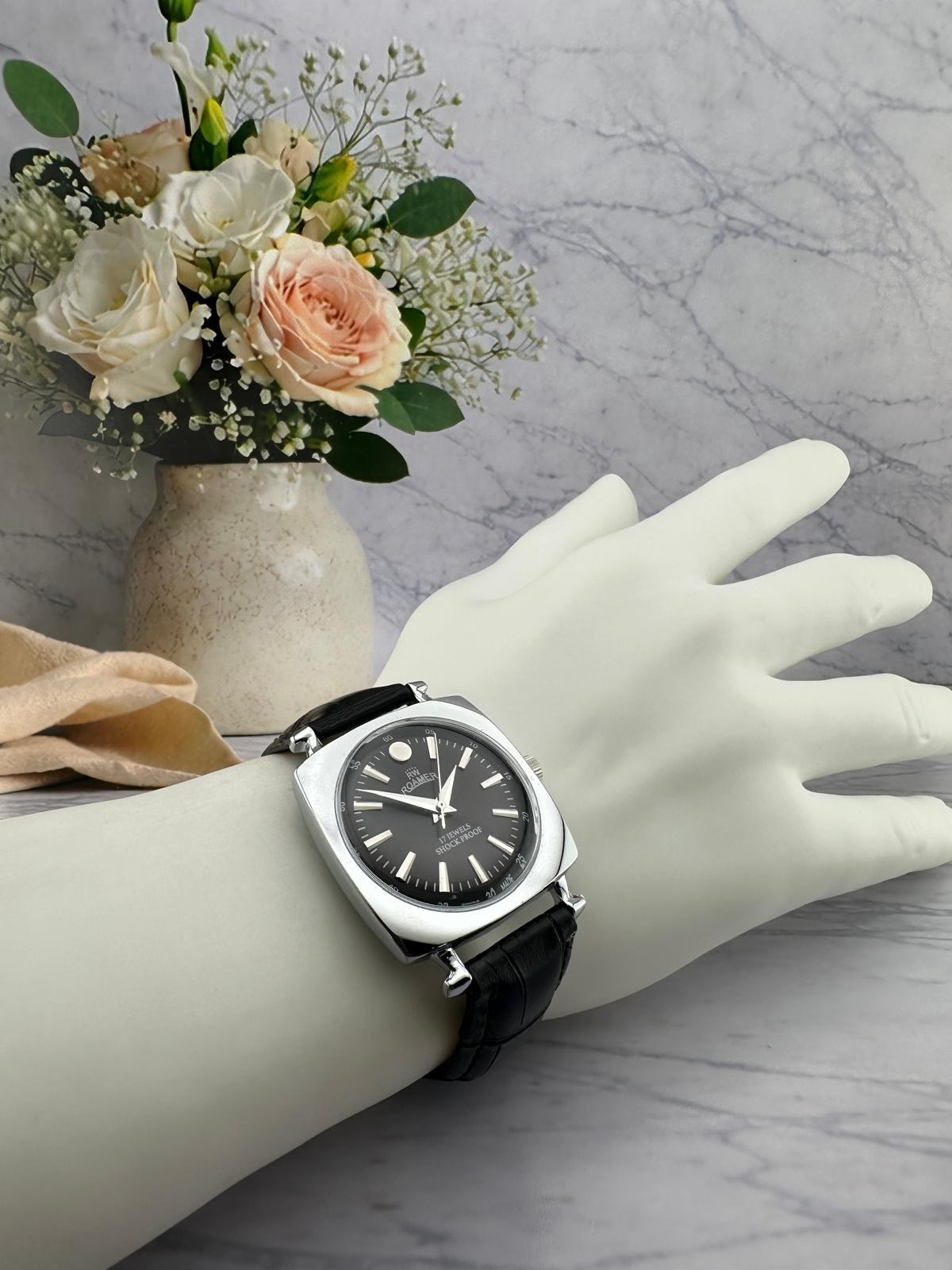 Vintage Roamer ST96 Hand Winding 17 Jewel Mechanical Men’s Wrist Watch
