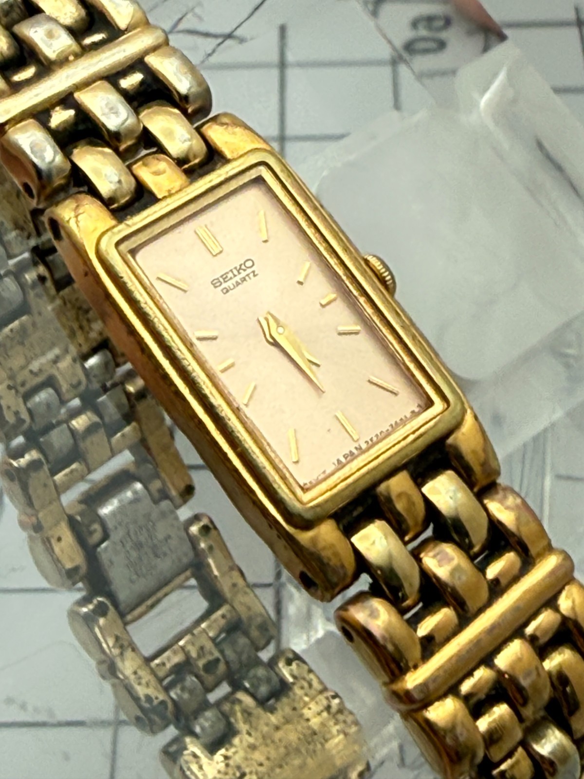 Vintage Seiko 2E20-6951 14mm Gold-Tone Rectangular Tank Quartz Panther Watch