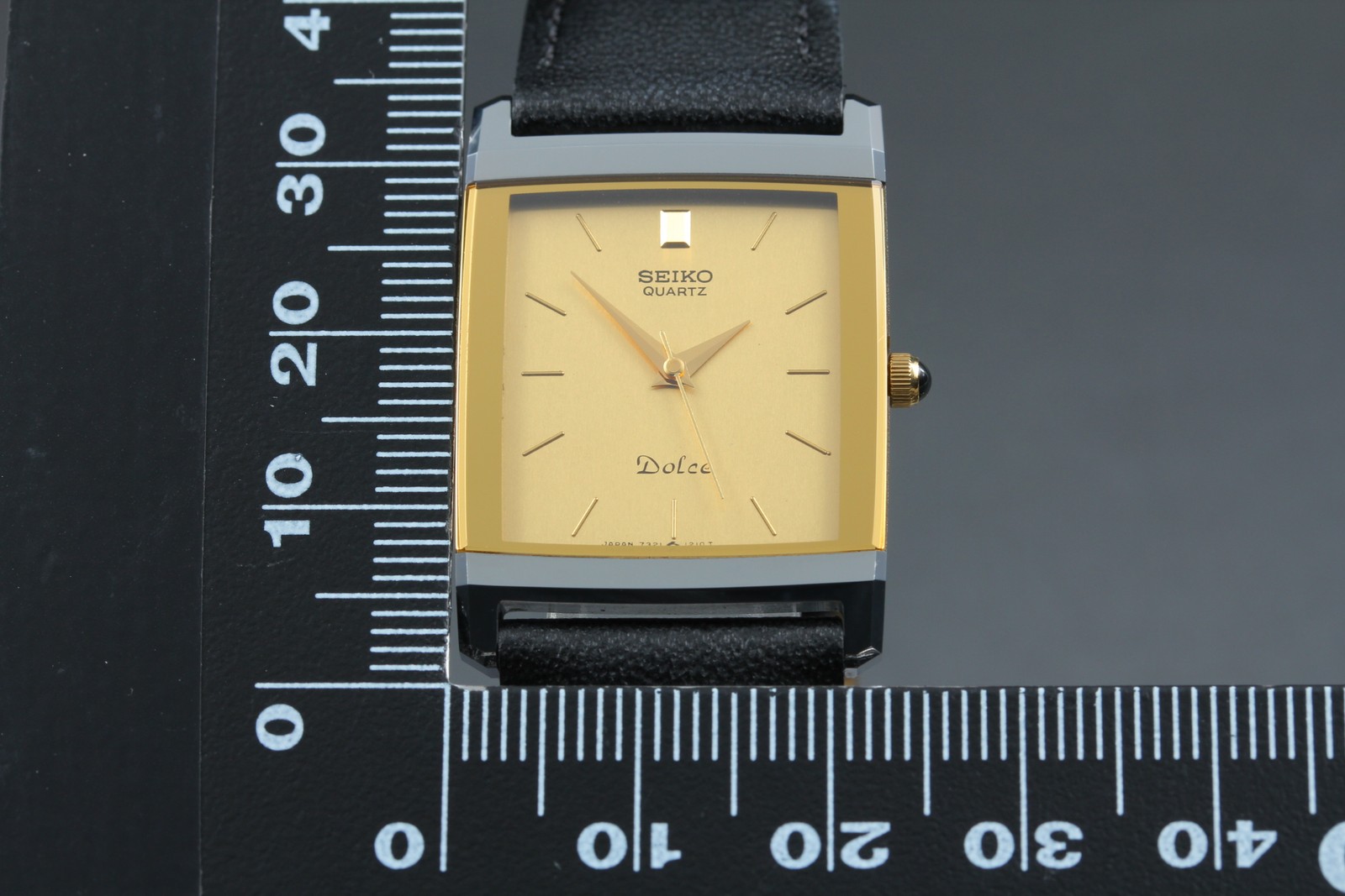 [Near MINT] SEIKO Dolce Tungsten 7321-5730 Gold Dial 23mm Mens Watch From Japan