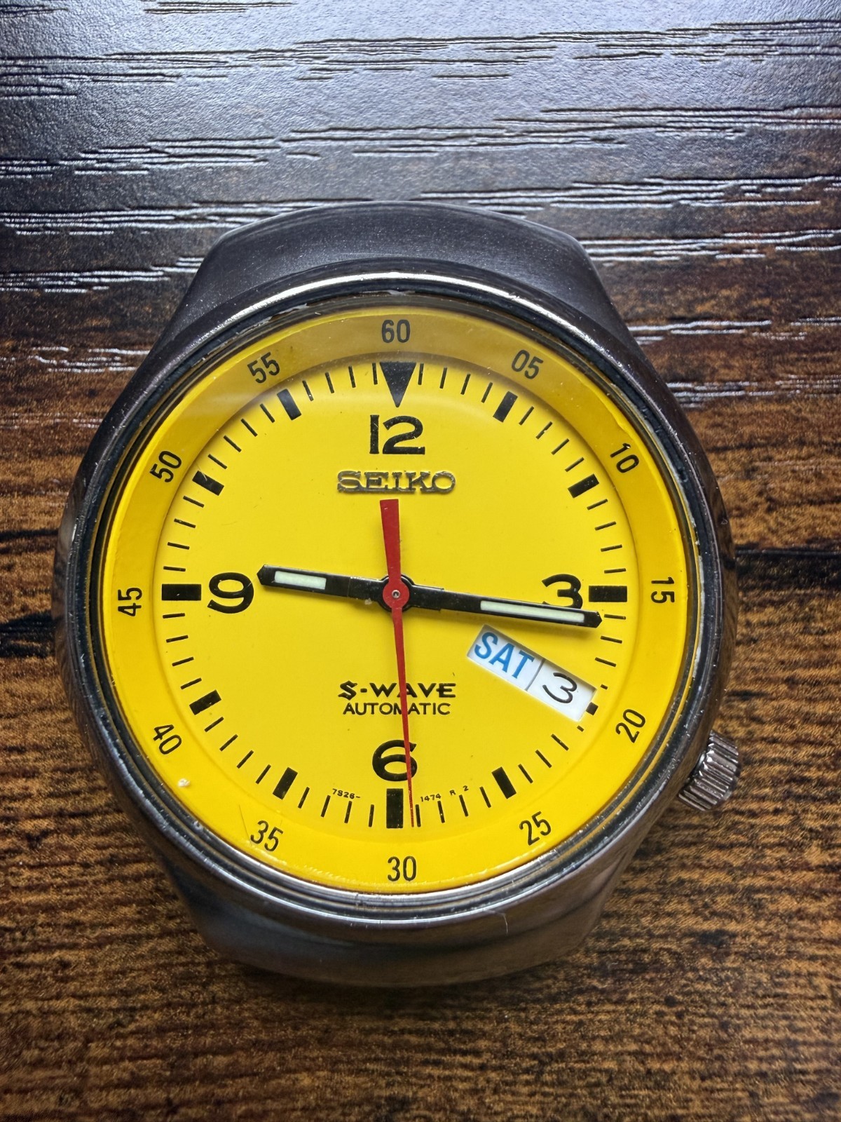 Seiko S-Wave 7S26-0110 Yellow Dial 38mm Automatic Day Date Runs Great Vintage