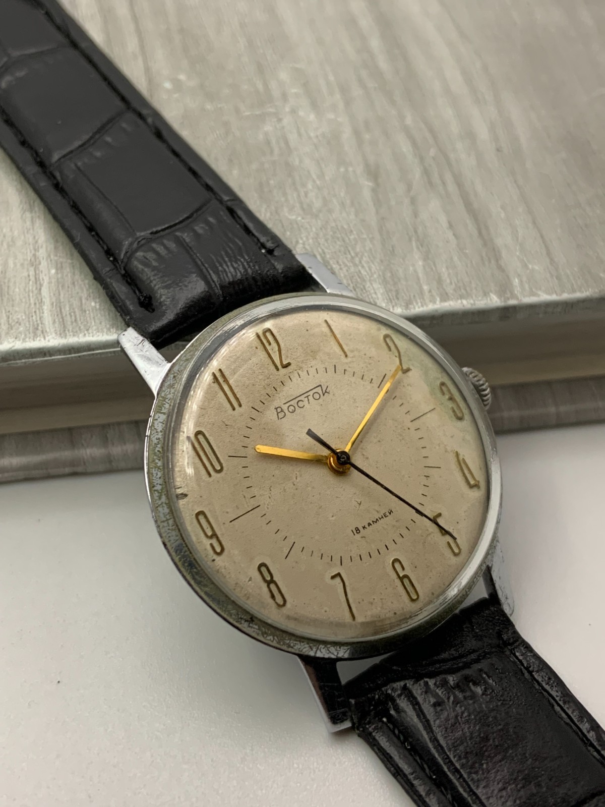 Vintage Soviet Men’s Watch Wostok CCCP Vostok 2209 Mechanical Wristwatch USSR