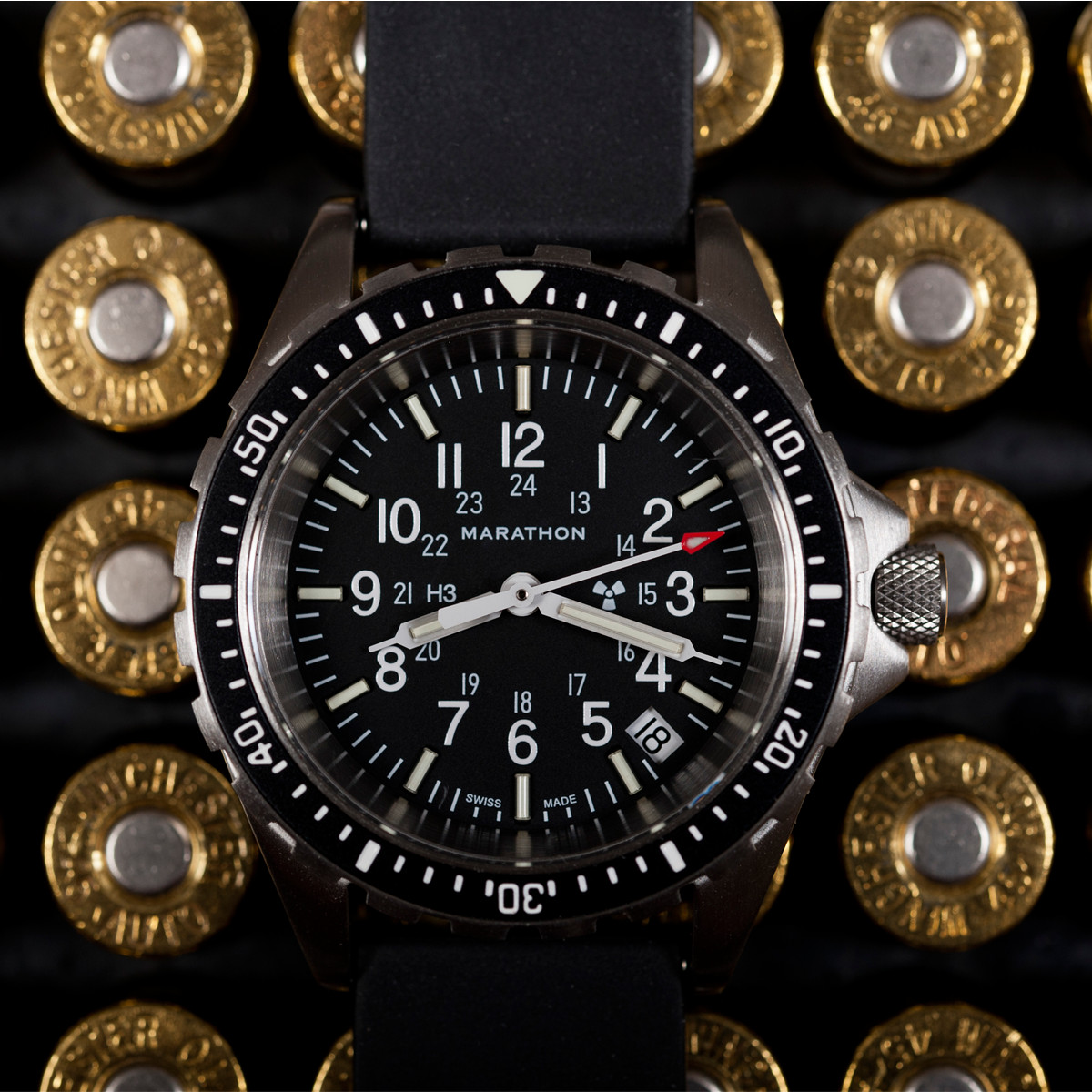 Divers Auto Medium Search and Rescue Quartz Black NGM/Rubber | Matte Black Dial