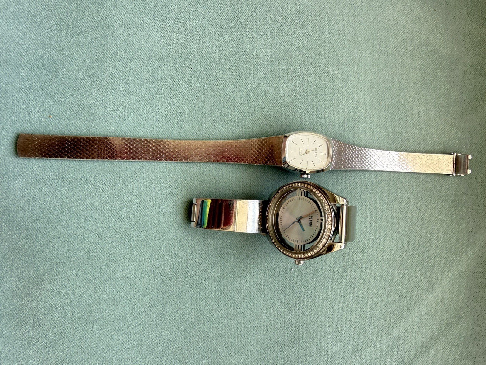 25 WORKING with batteries JOBLOT WATCHES vintage/modern gold/silver tone