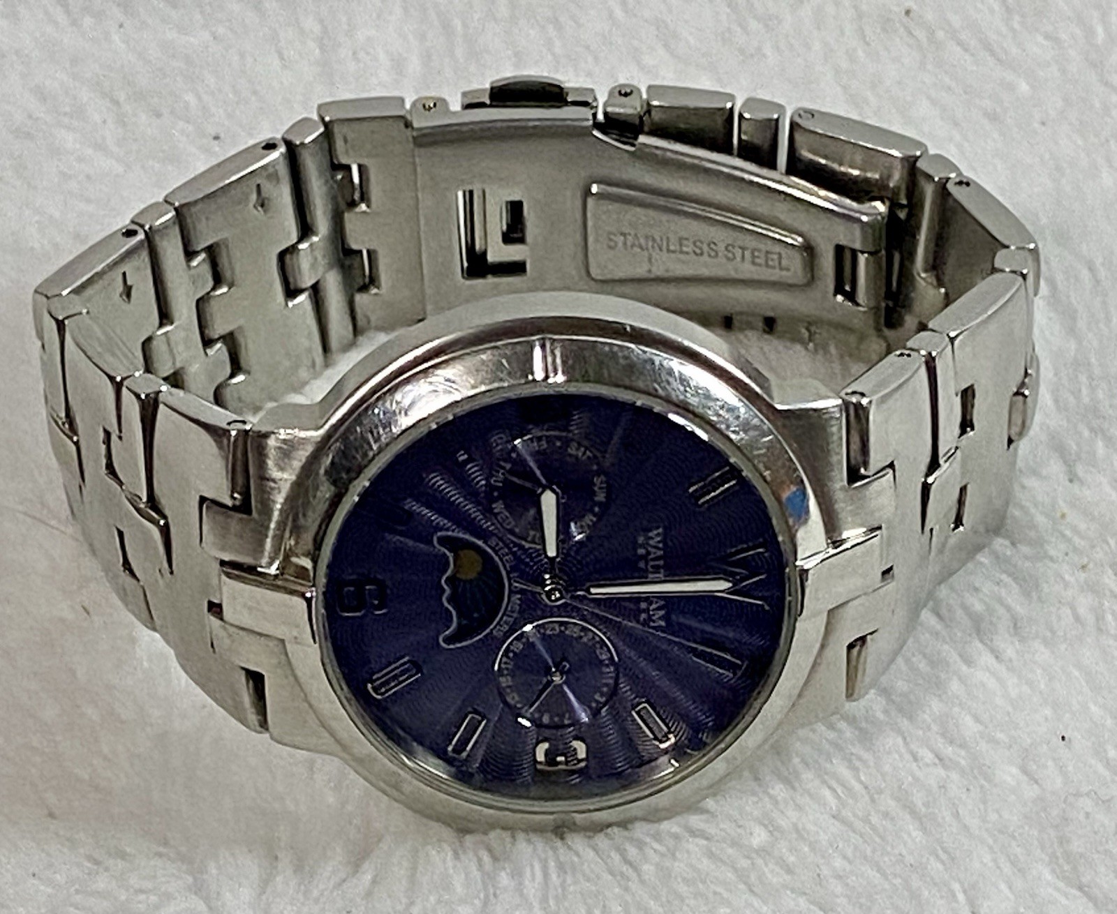 Men’s Waltham New York Moon-Phase Indicator Watch, Blue/Purple Sunburst Dial