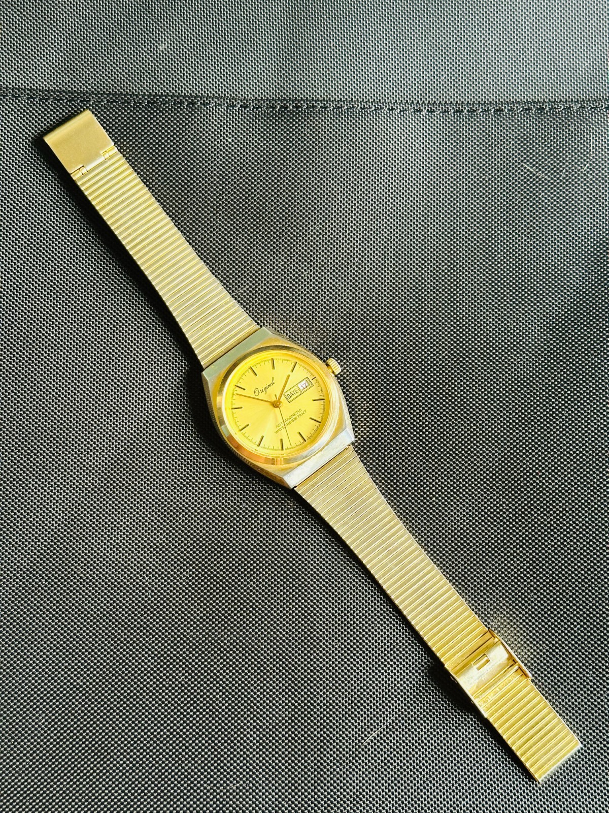Vintage Original Hand-Wound Mechanical Men’s Watch Gold Dial Antimagnetic WR