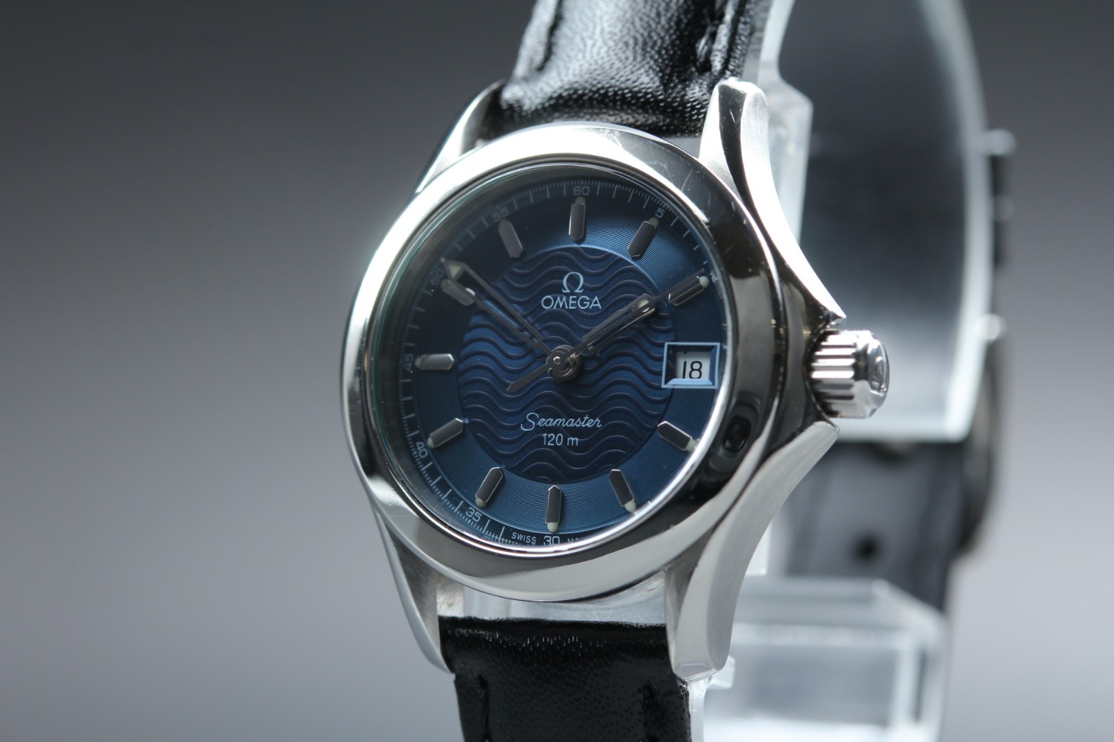 Omega Seamaster 120m Cal.1424 Date Blue Dial 27mm Quartz Women Watch From JAPAN