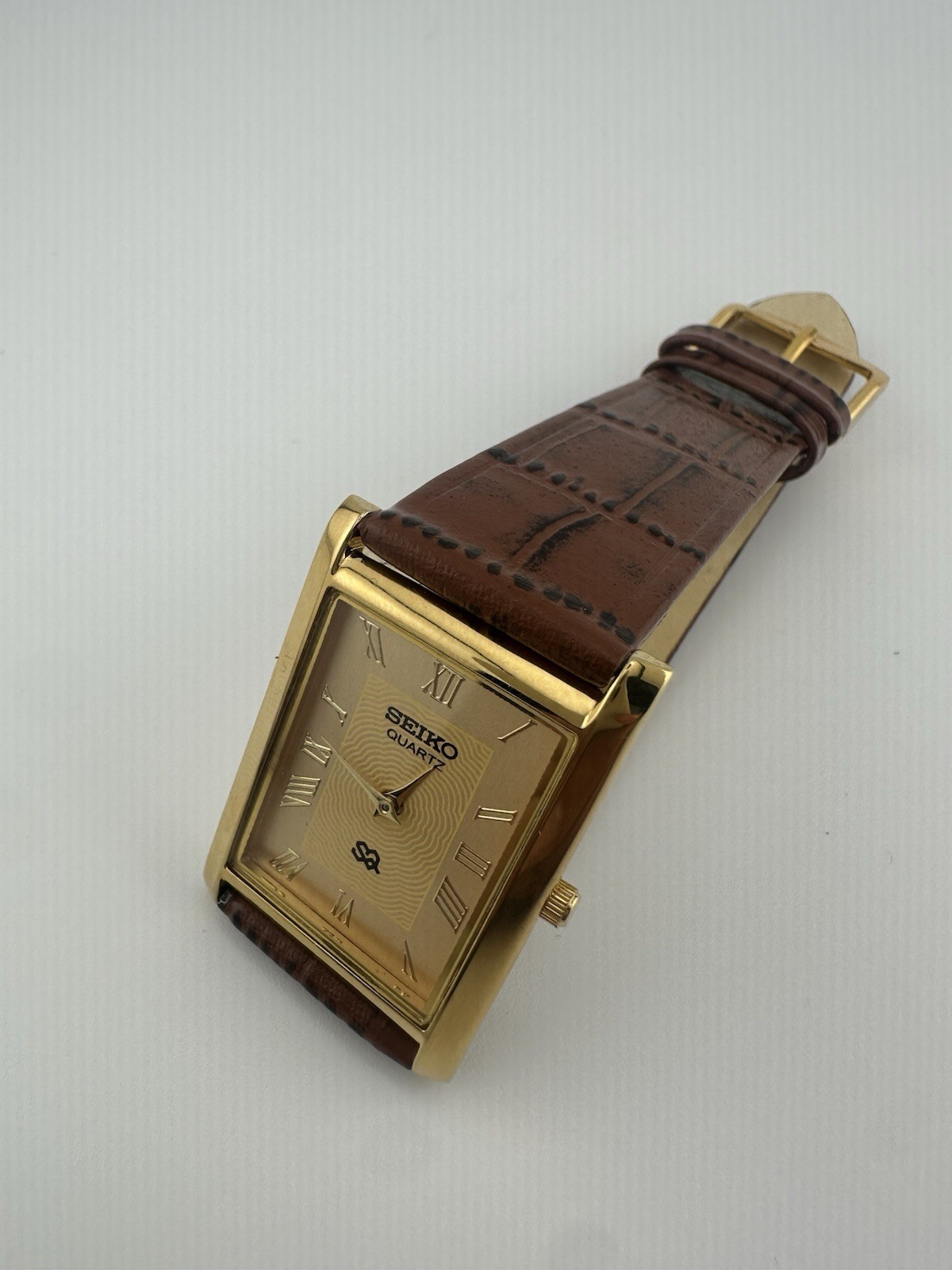 GOLD DIAL-Vintage Seiko Slim Quartz Men’s Wrist Watch