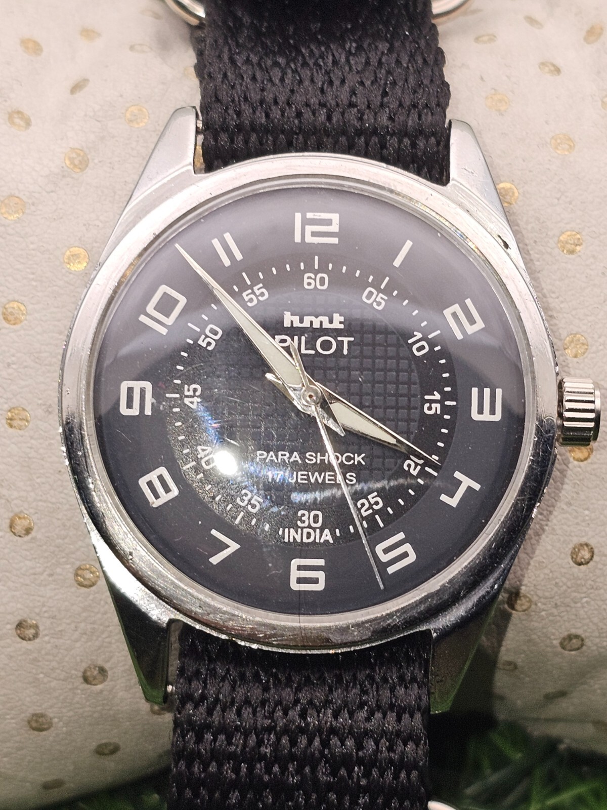 Beautiful Mens HMT Pilot Parashock Mechanical Wind 17J Watch Black Dial