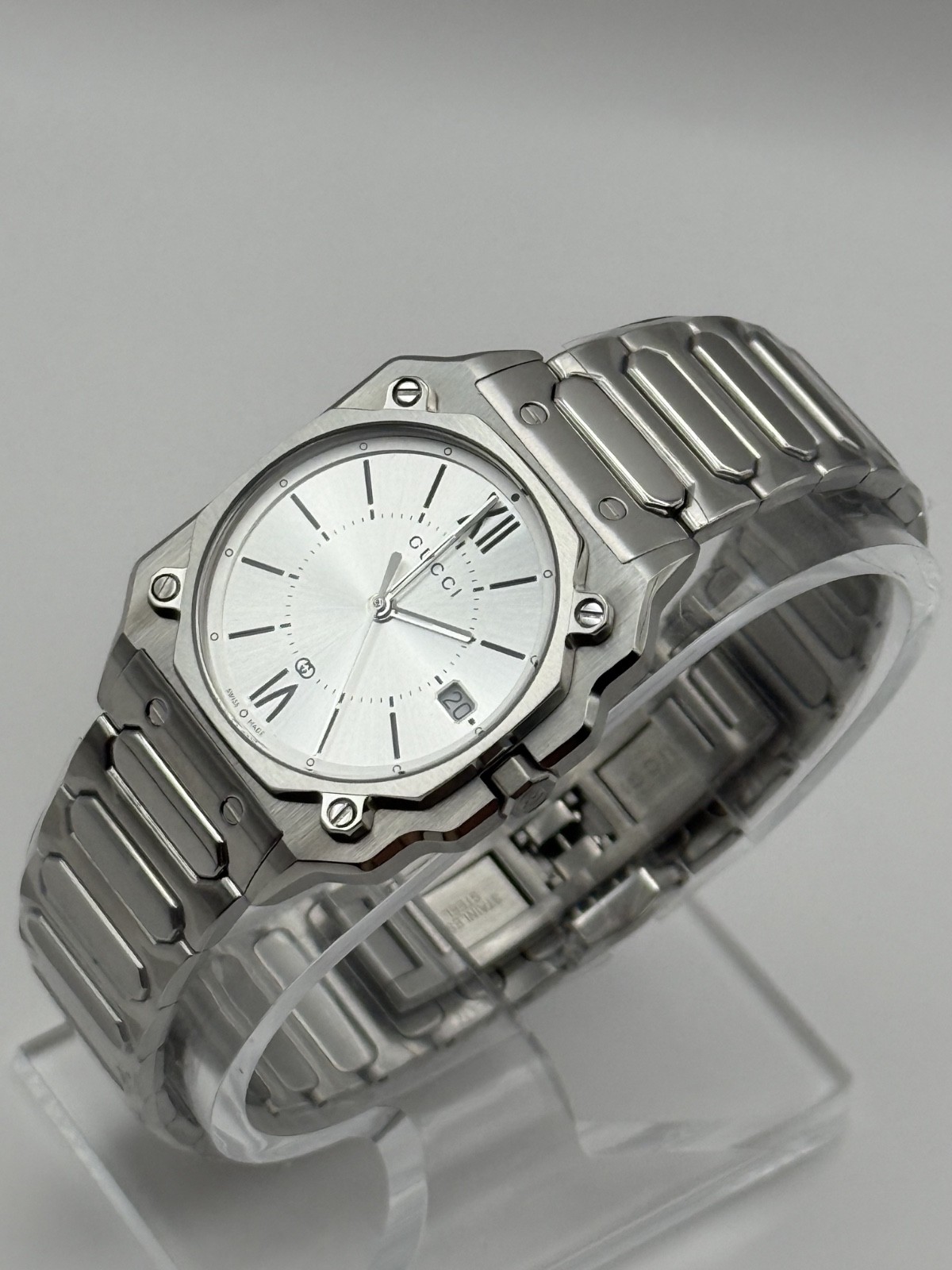 Gucci G-Flat Quartz Stainless Steel 30mm Silver Dial Women’s Watch YA166504