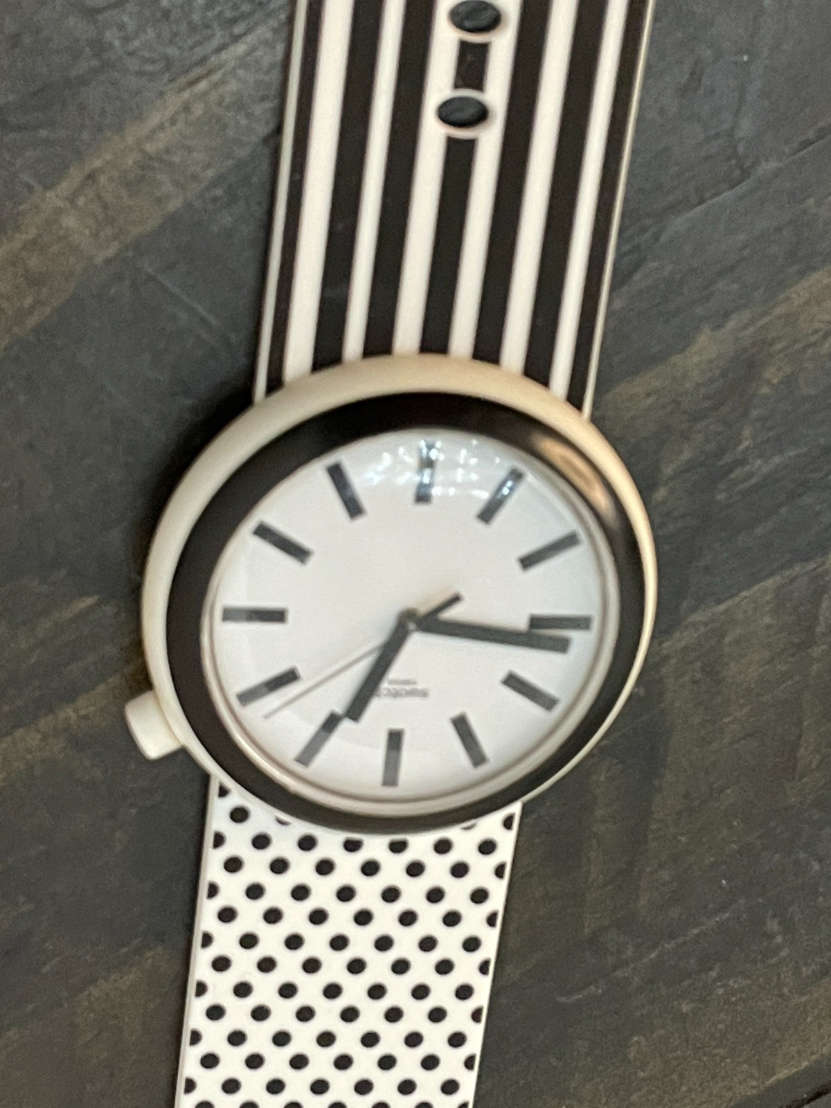 Swatch Striure SUON130 41mm Blue and White Striped Silicone Watch Swiss Working