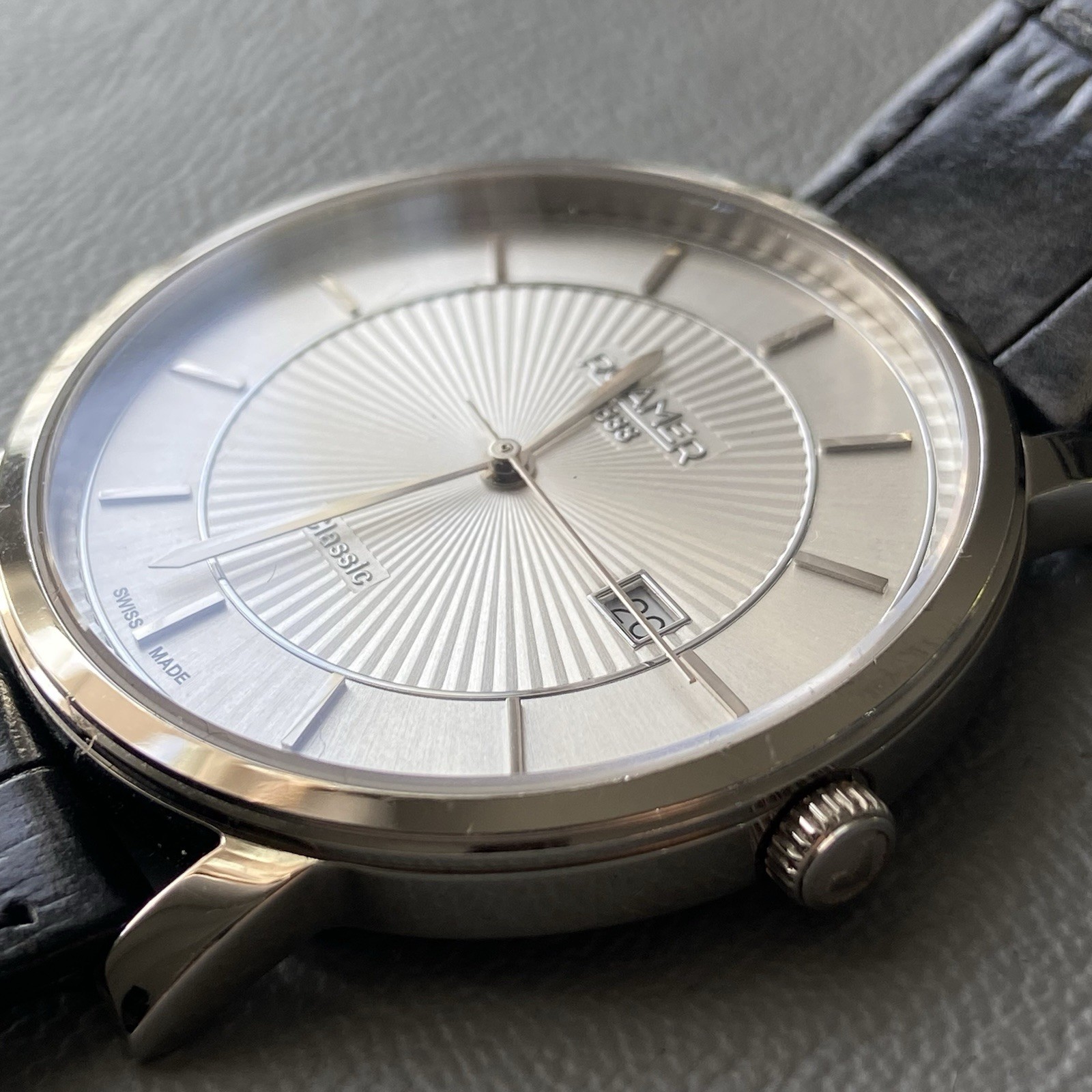 Mens Genuine Roamer Classic Swiss designer watch Sapphire date 709856 Ex-display