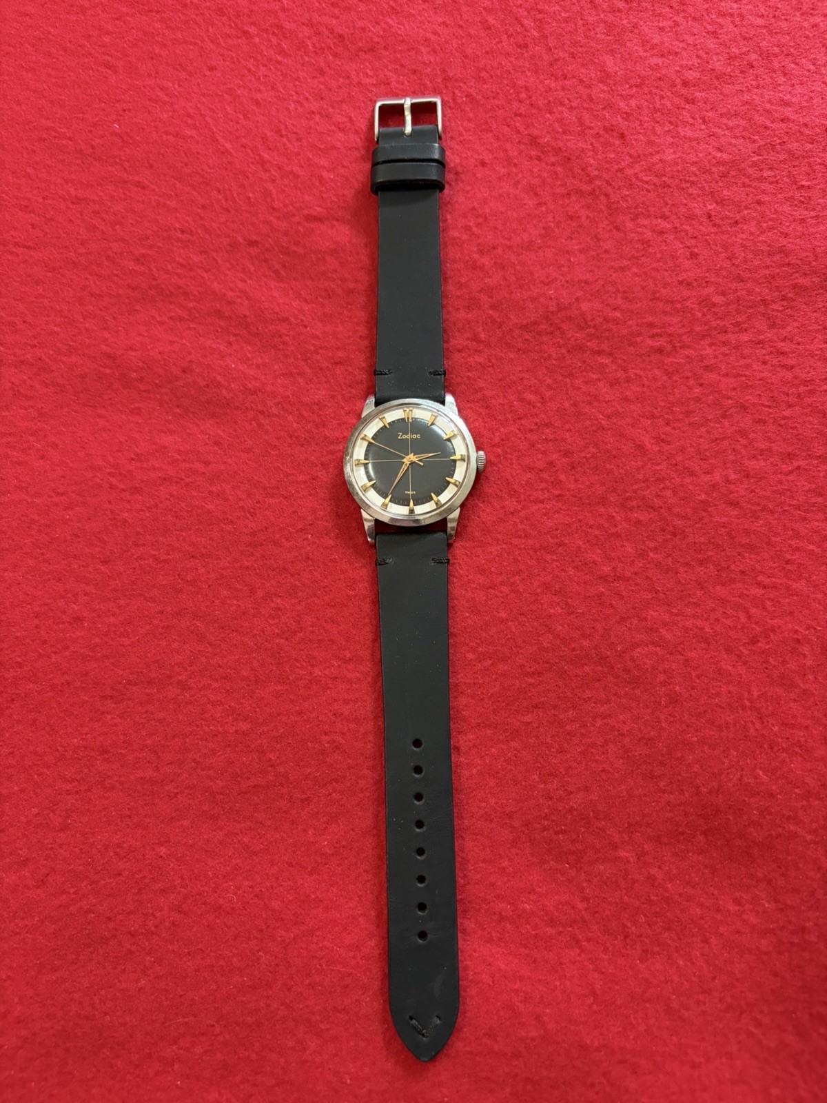 1950’s Zodiac Glorious Hacking 17j Swiss Manual Wind 34mm Wristwatch-Runs Great