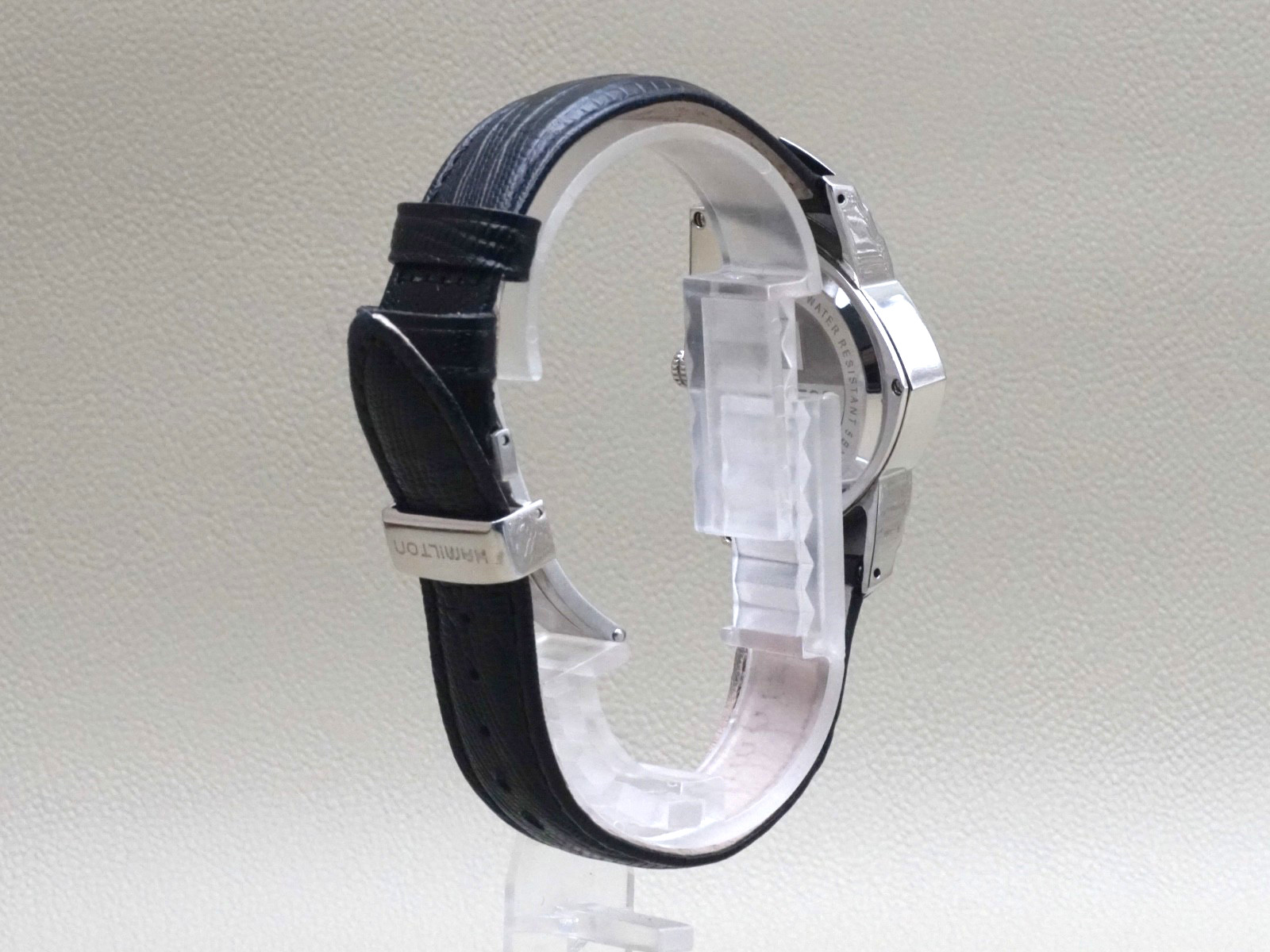 Hamilton Ventura H244112 Quartz Men’s Watch 32mm Black Dial with Box Paper