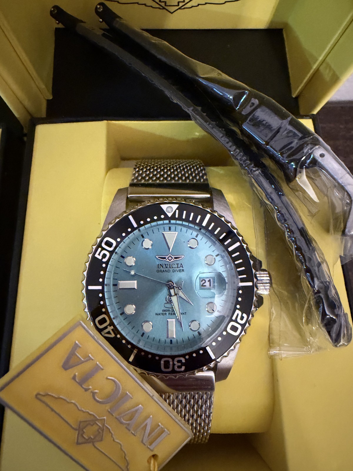 INVICTA WATCHES – LOT OF 6 – BOXED – BRAND NEW! – MUST GO! 30% BELOW RETAIL!