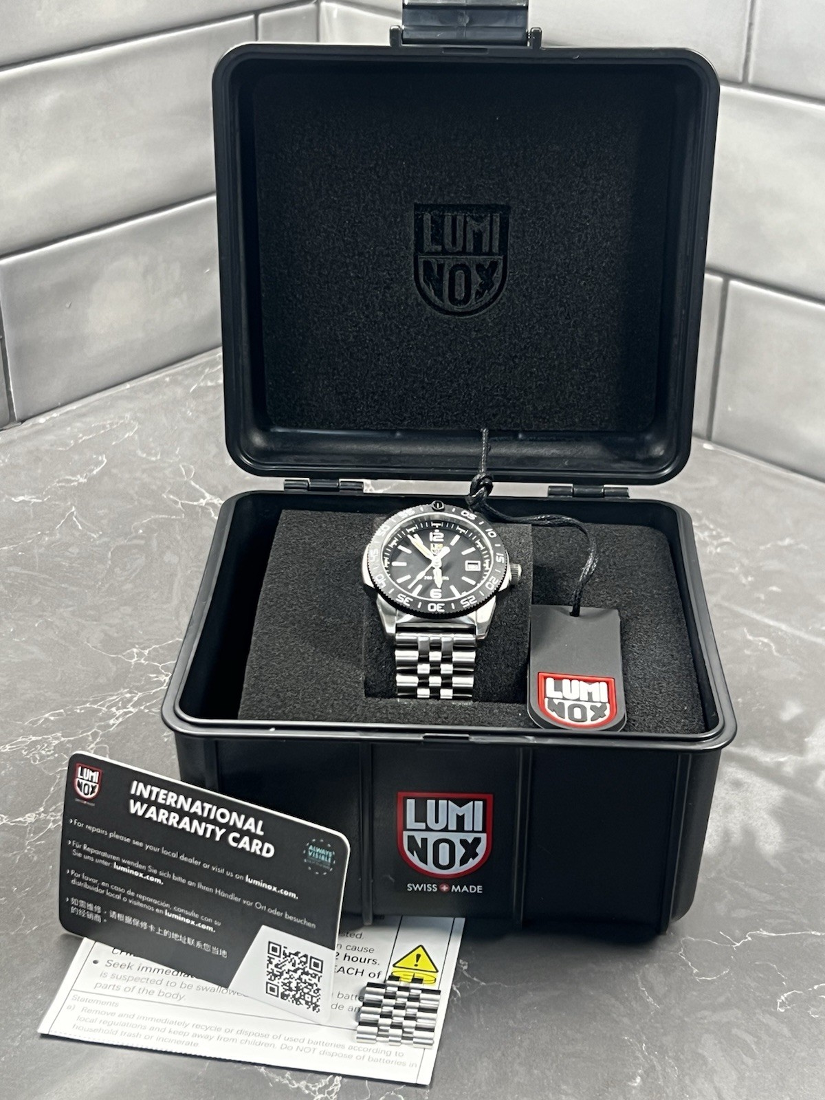 Luminox Pacific Diver Ripple 39mm Stailess Steel Bracelet Ref. XS.3122M.1