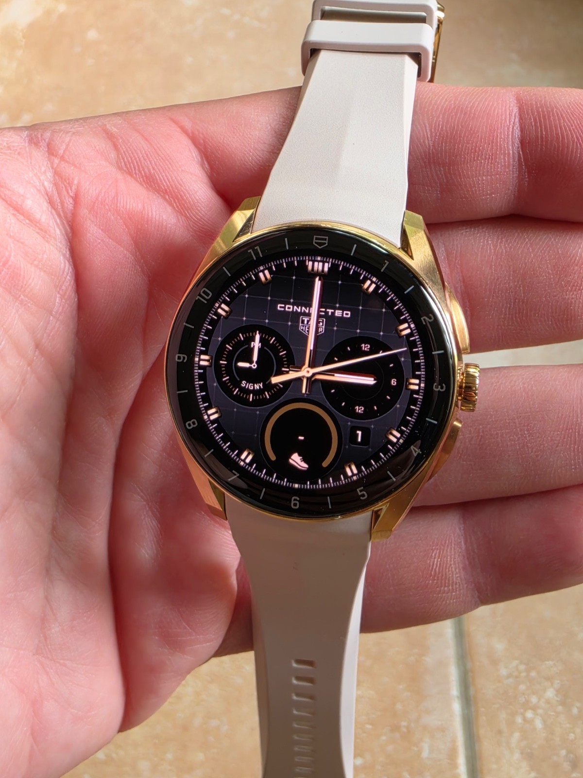TAG Heuer SBT8011.BT0036 Calibre E5 Connected Golden Bright Rose Gold 40mm Watch