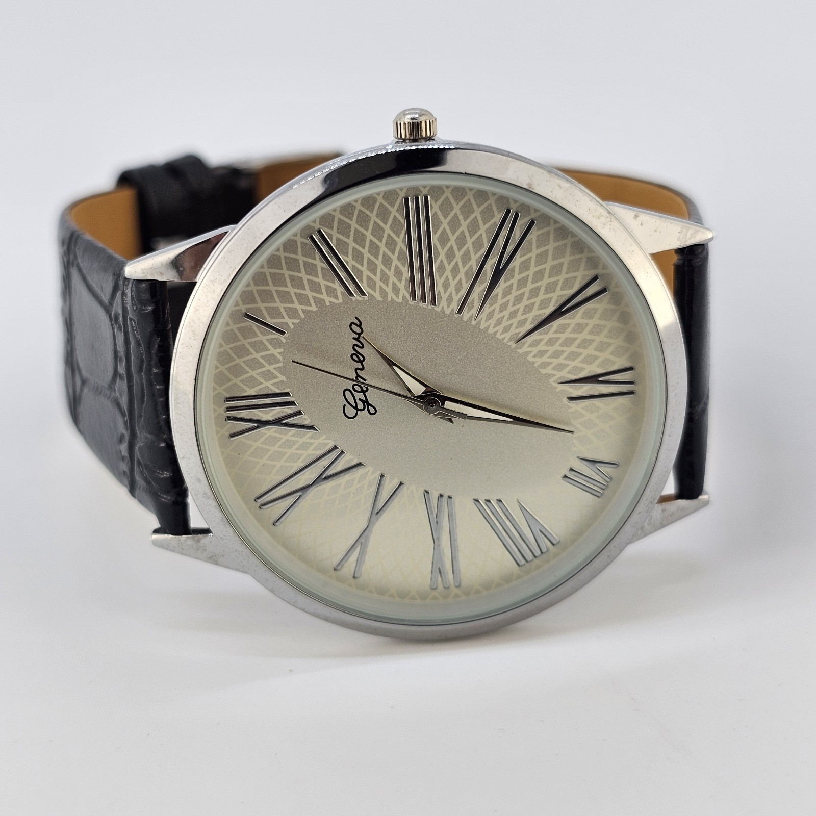 42MM Men’s Watch Roman Numerals Tan Dial Black Leather Bands New Battery