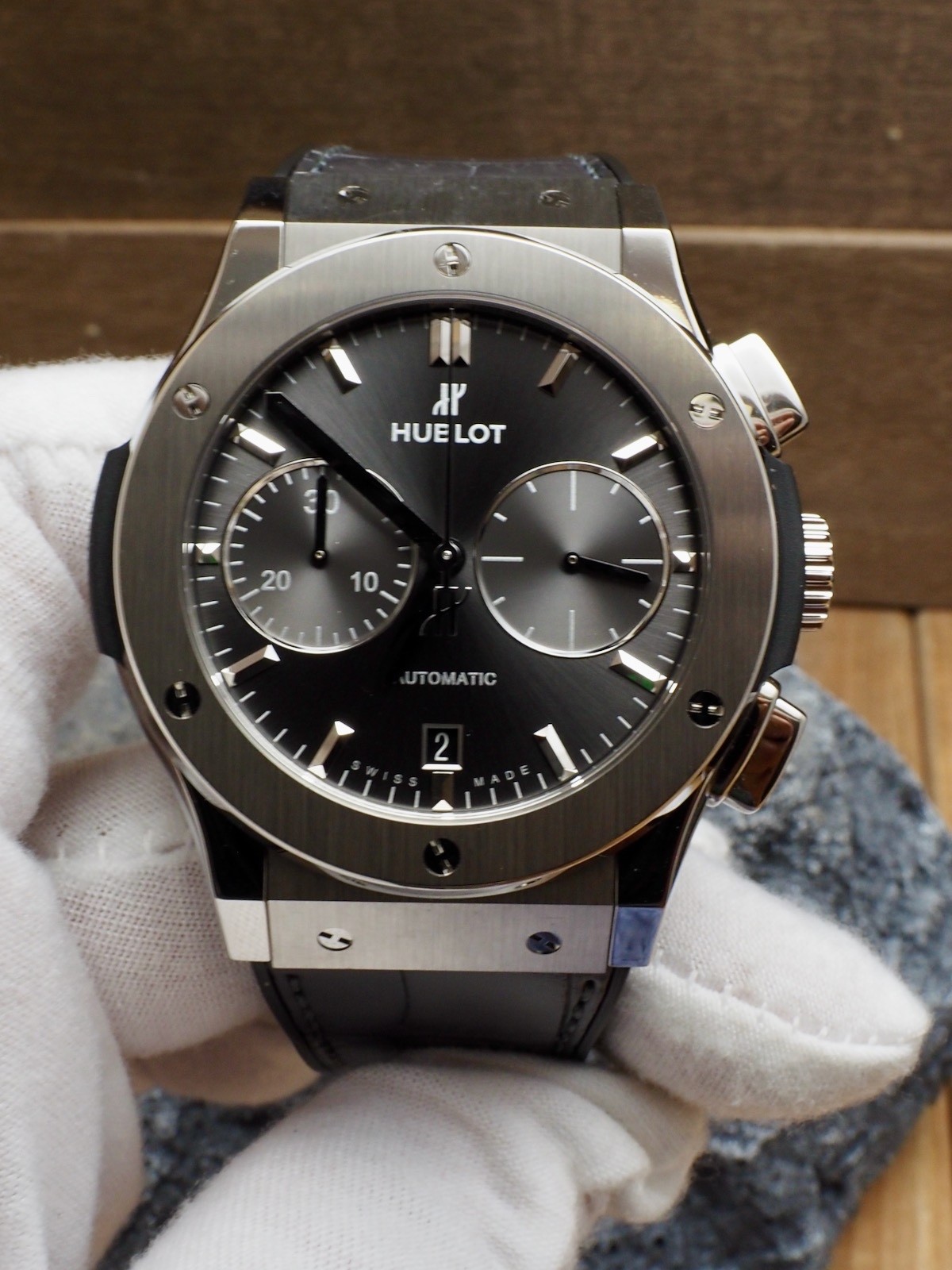 Hublot Classic Fusion Chronograph Racing Gray Titanium 99% LNIB 521NX7071LR