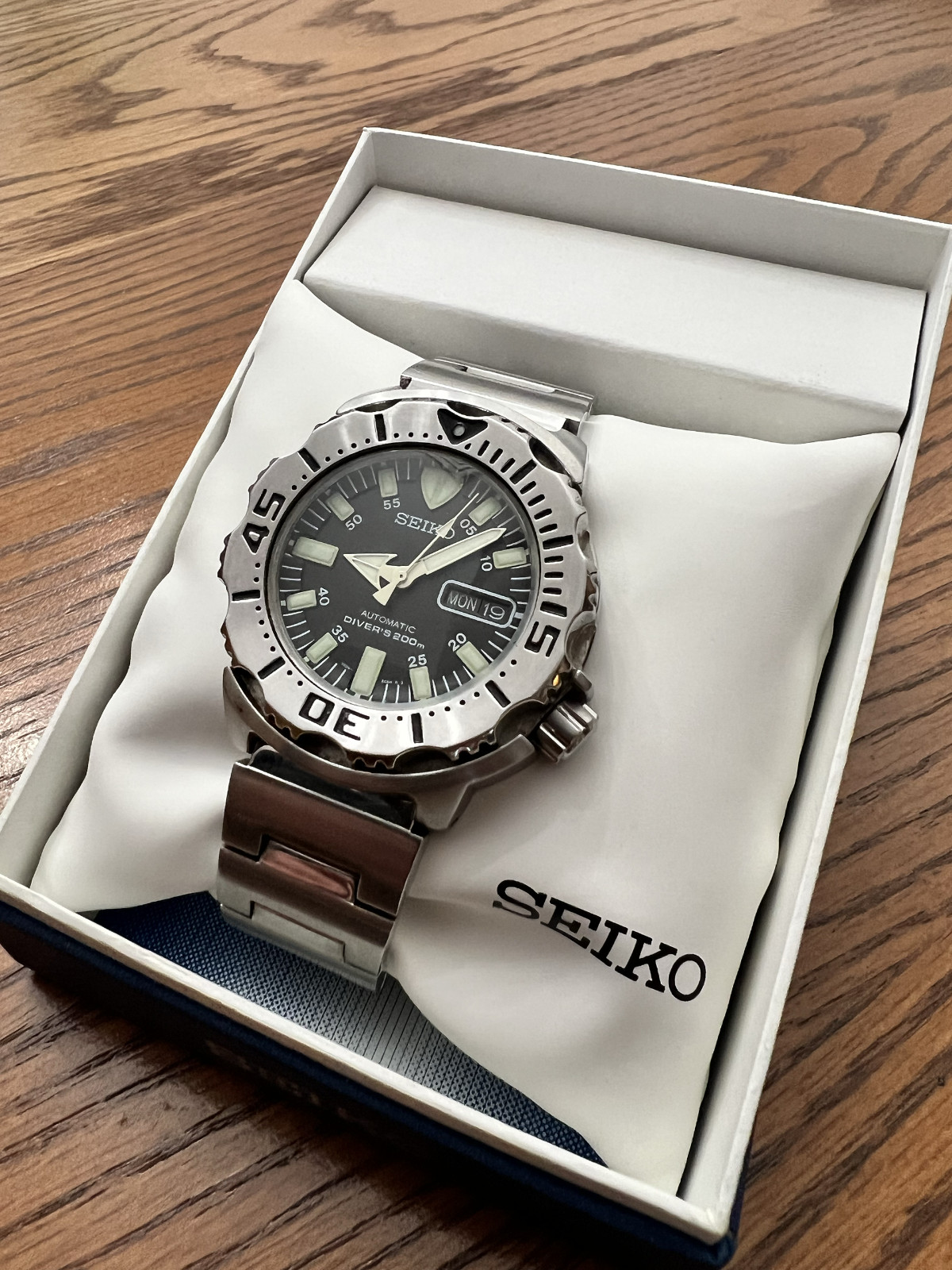 Seiko Men’s Black Watch – SKX779. Gen1 Monster in Fantastic condition!