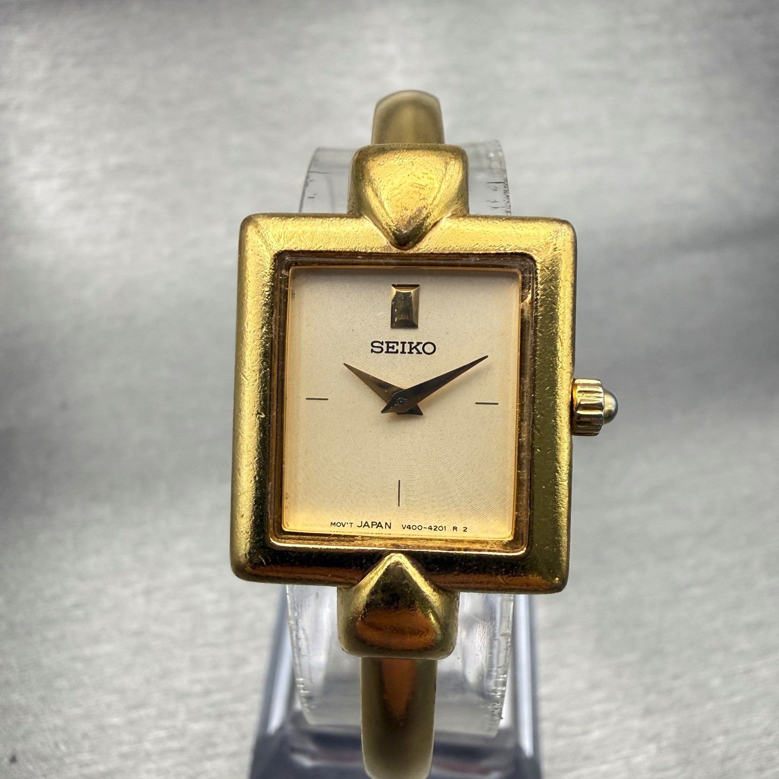 Seiko Watch Women 17mm Champagne Dial Gold Tone Rectangle V400-6429 New Battery
