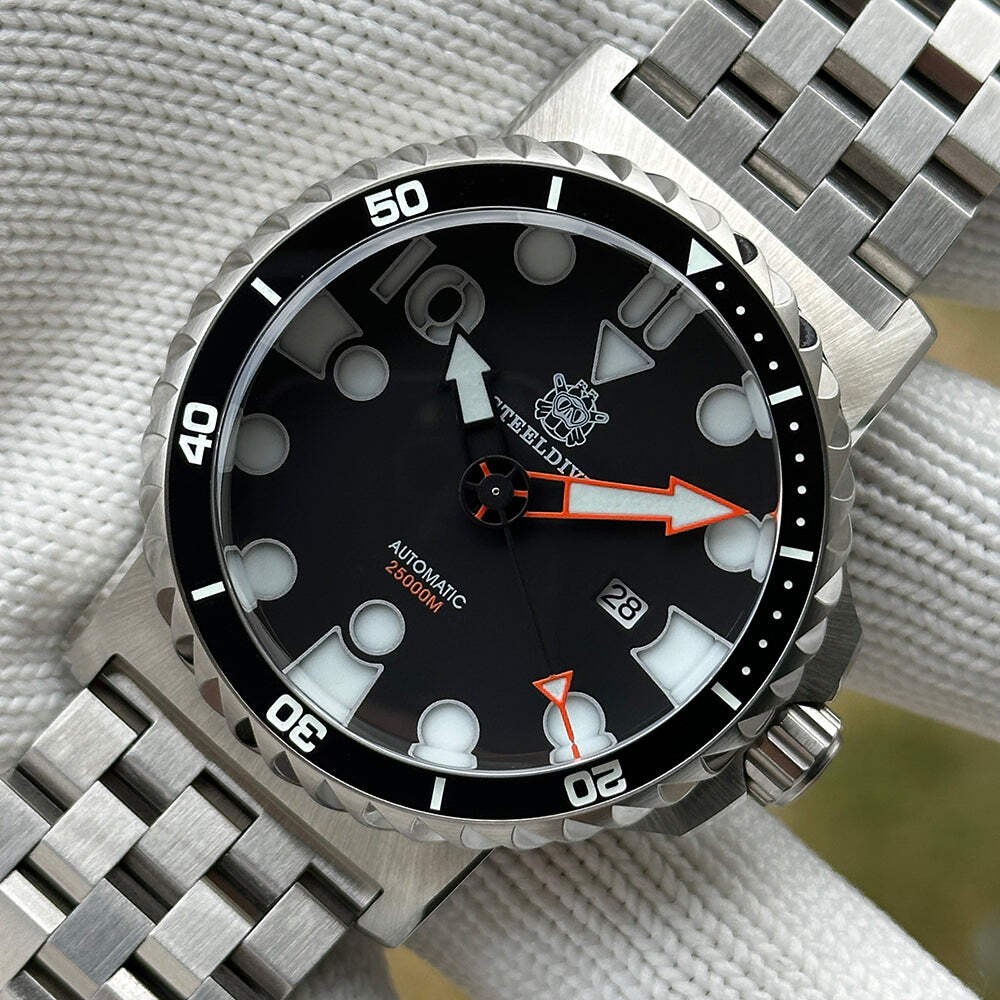 STEELDIVE SD1982H — Date Function 46.5MM Sapphire Ceramic Bezel NH35 Dive Watch