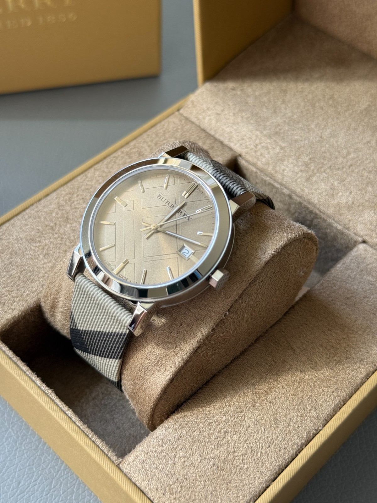 Burberry The City Nova Brown Leather Strap Men’s Watch BU9023