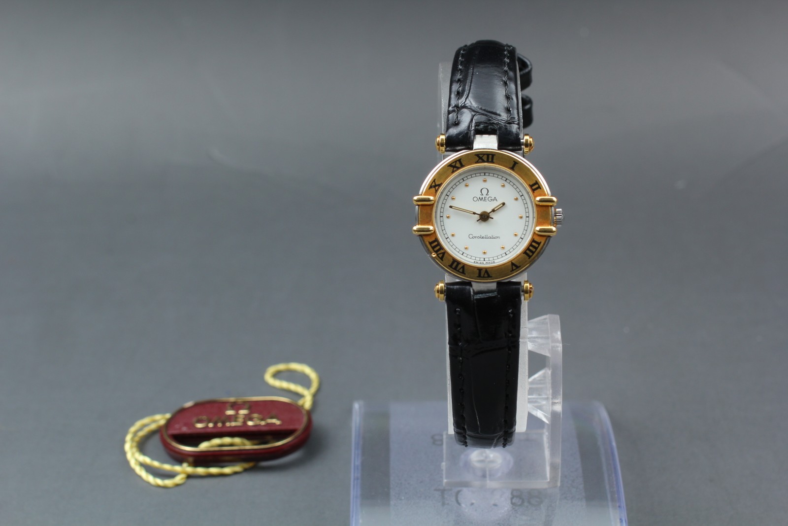 [N MINT] OMEGA Constellation 595.108 K18 Gold Roman Round Quartz Ladies Watch