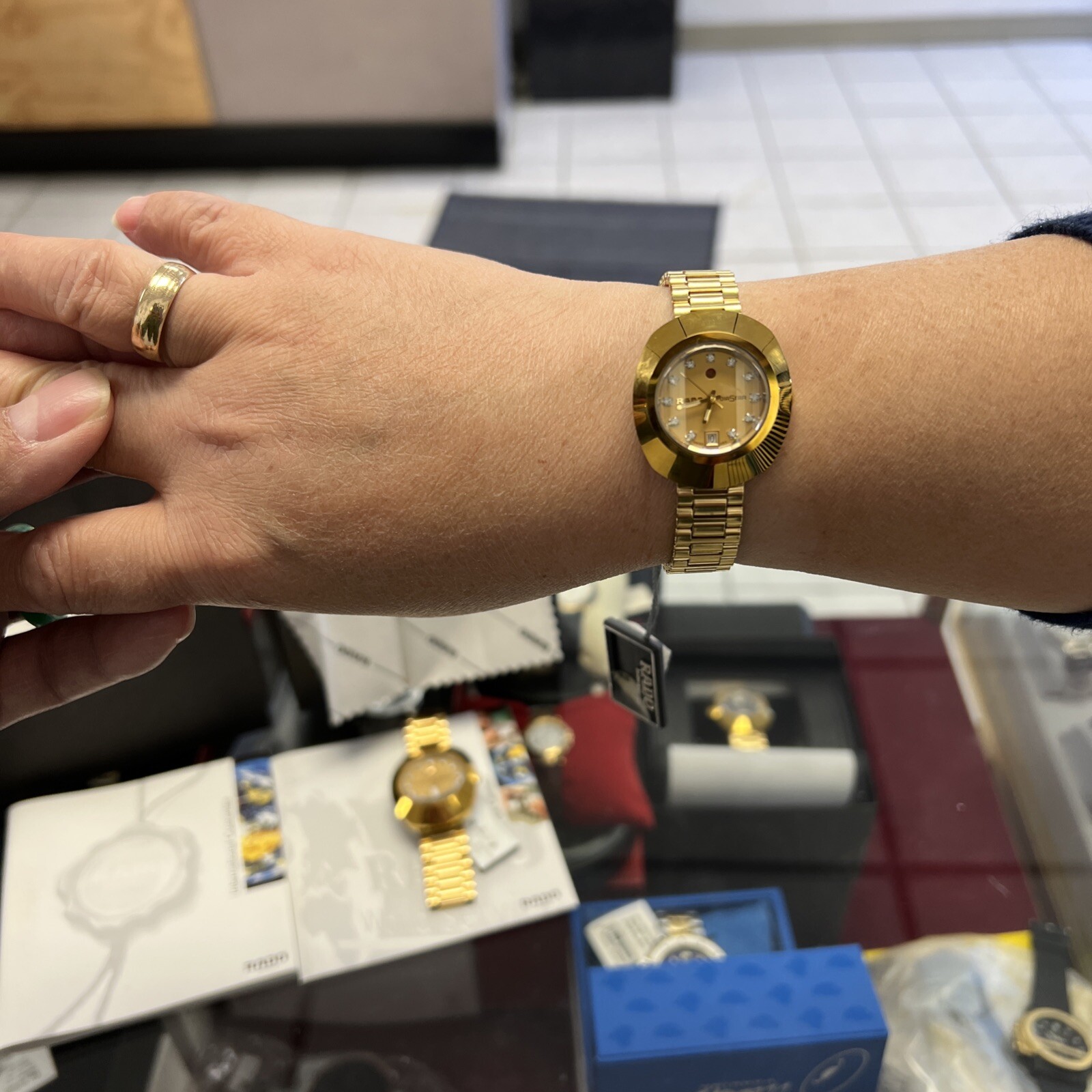 Man&women👍The Original Automatic Diamond Gold Dial Men’s Watch 636.0313.3(BNS)