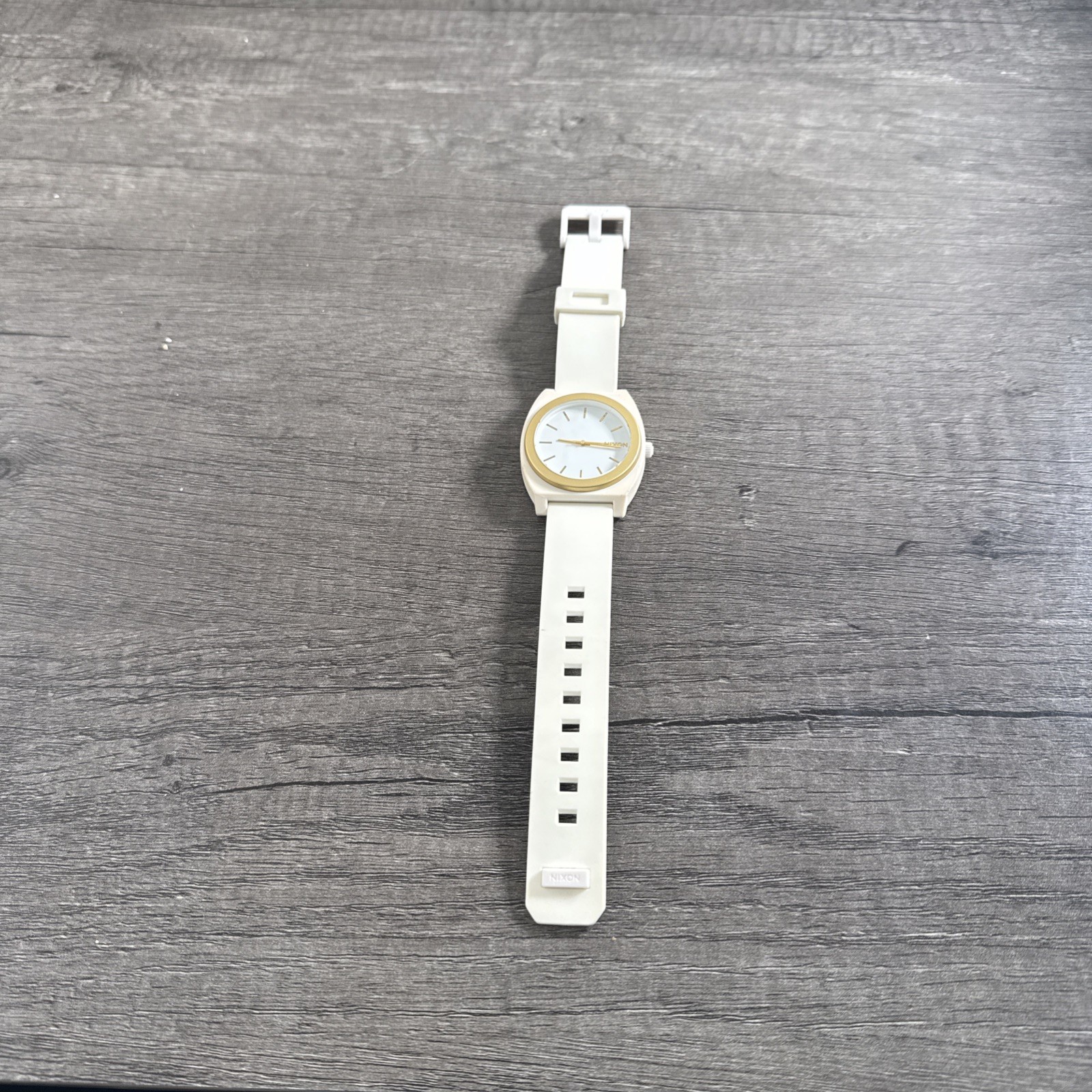 Nixon Watch Minimal The Time Teller P Polycarbonate Japan Quartz White Gold