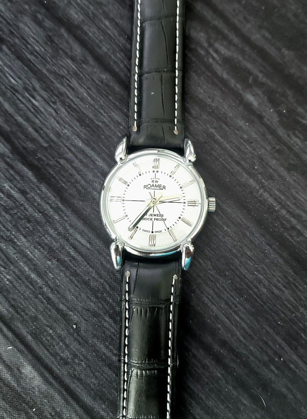 Rare Roamer Brevete Swiss Mens Manual Watch Slv Wht Blk ✨