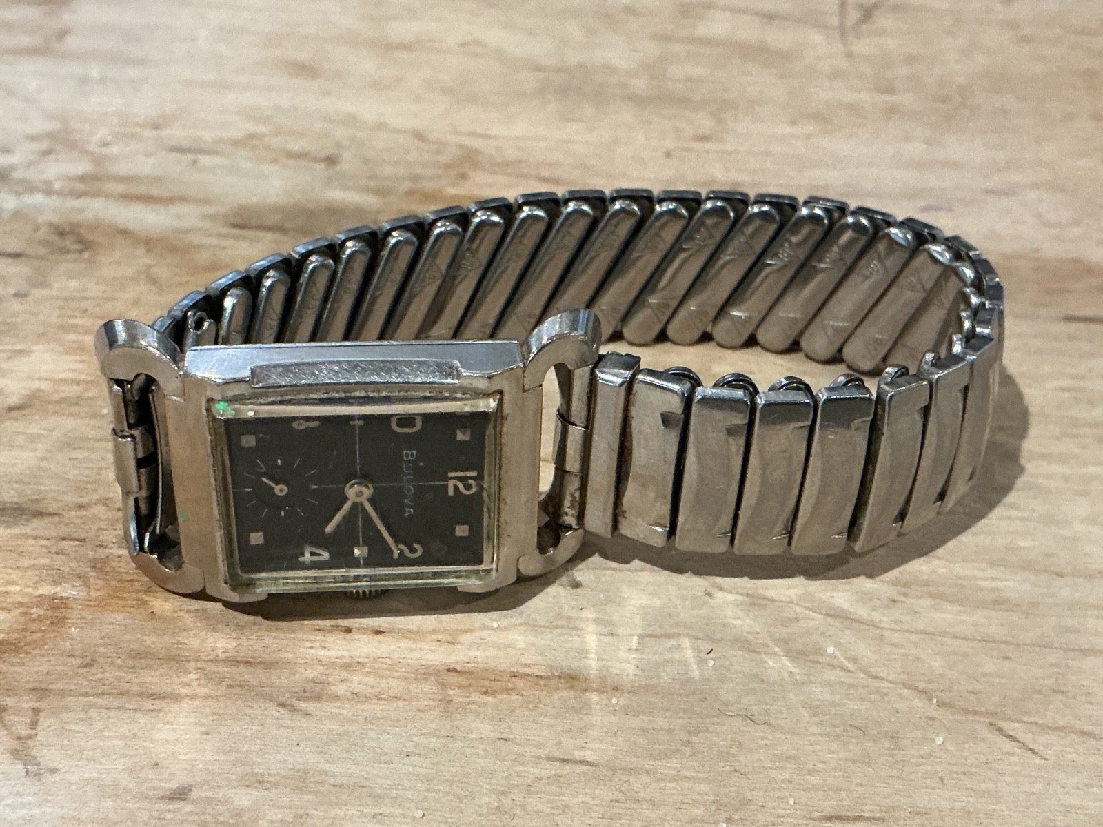 Vintage Bulova 1957 8AC Fifth Avenue Men’s Tank 10k Gold Filled 21mm