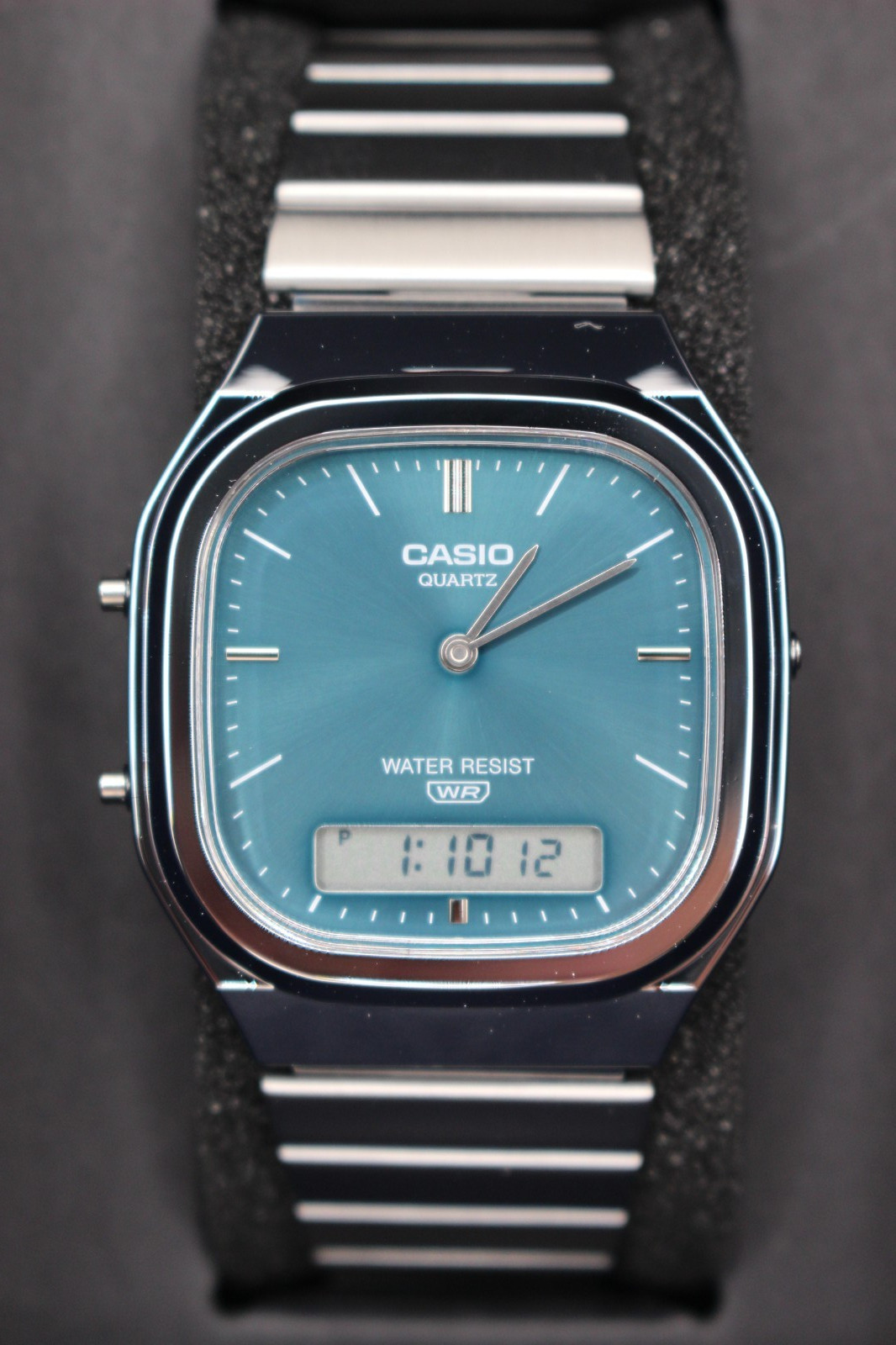 CASIO AQ-240E-3AJF Classic Series Digital Analog Watch Green Retro Modern 2025