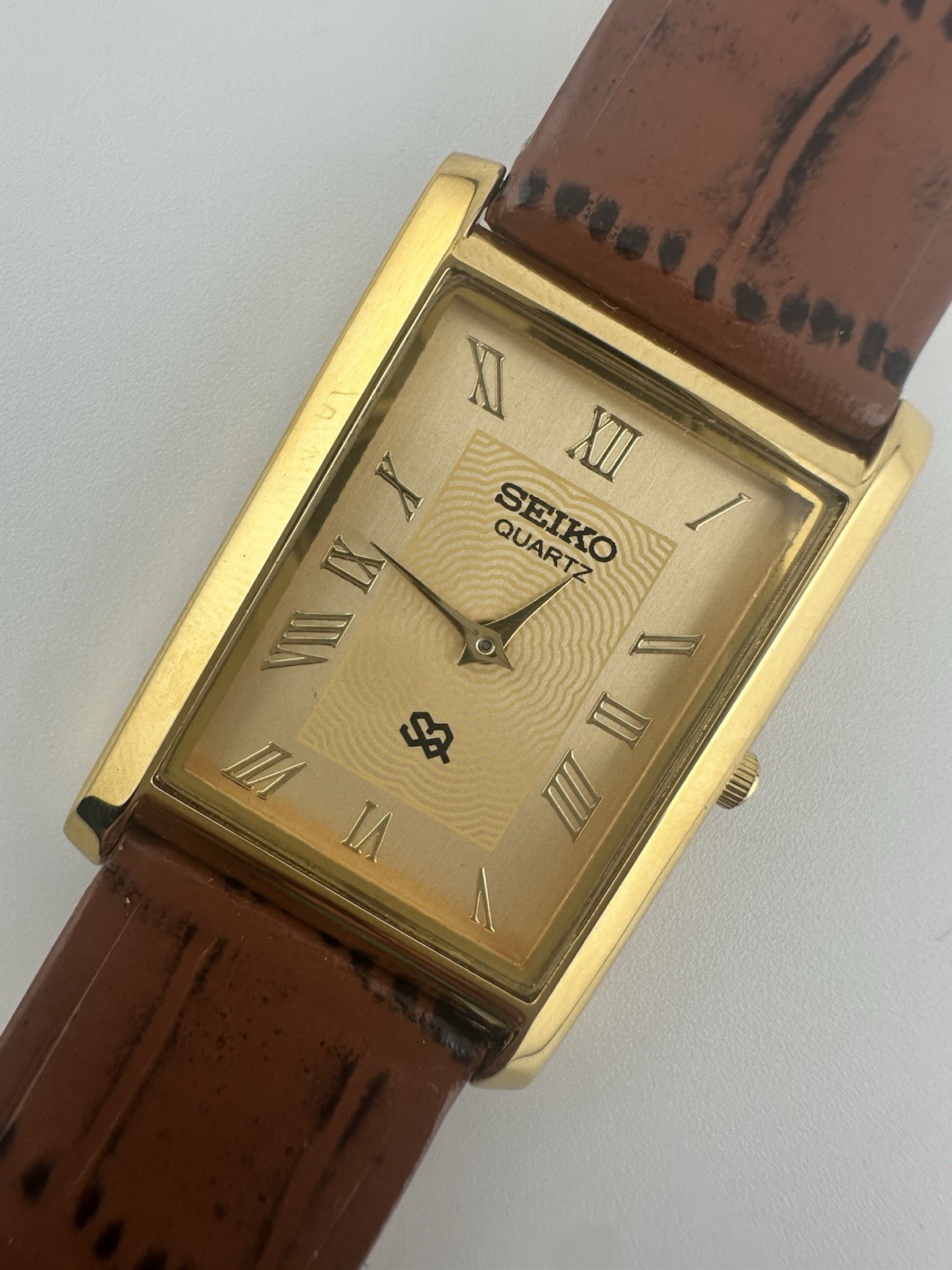 GOLD DIAL-Vintage Seiko Slim Quartz Men’s Wrist Watch
