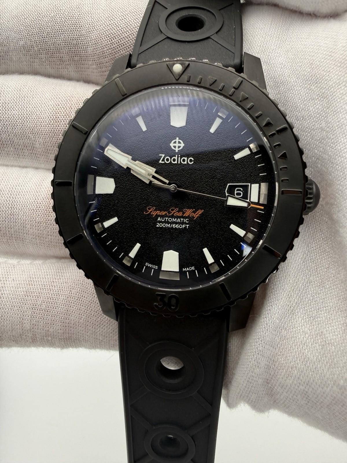 Zodiac Super Seawolf Blackout 40mm Automatic Dive Watch -Excellent Cond. W/Box
