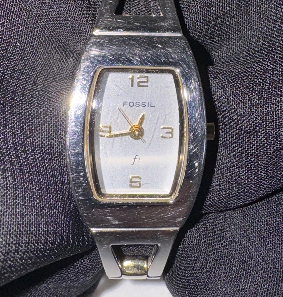 Fossil F2 Ladies Quartz Crystal Wristwatch ES9382 Gold/Silver Two Tone Band
