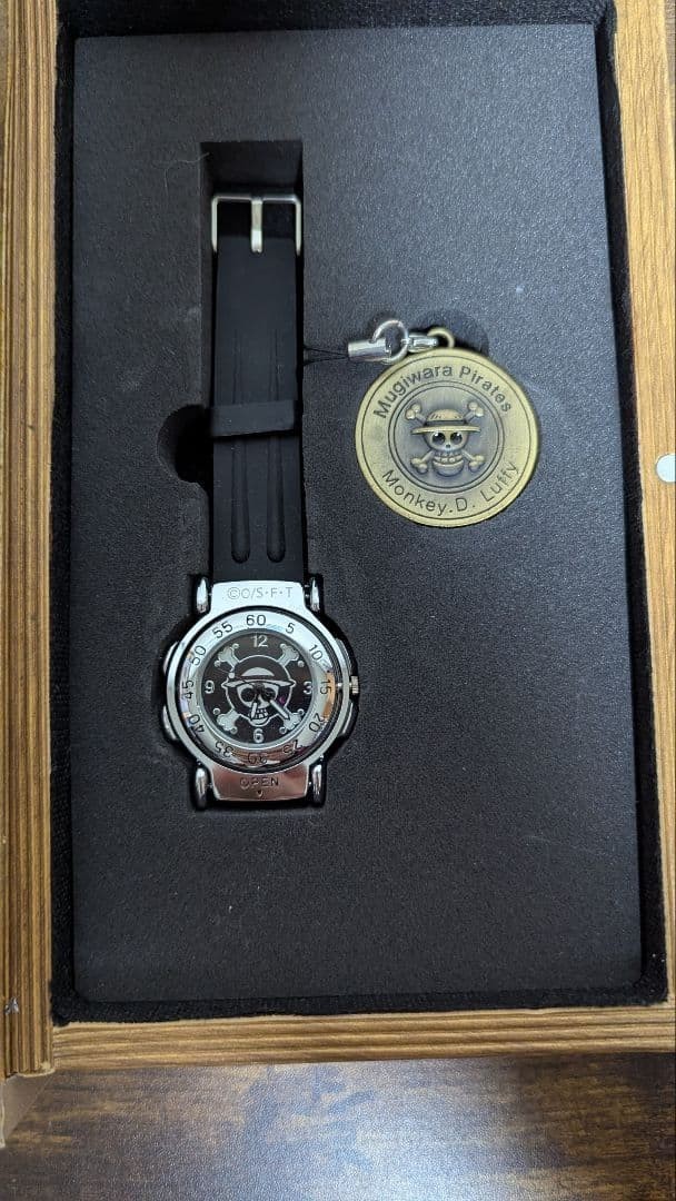 One Piece Baroque Works Watch with Compass & Coin USB Drive Limited Ed. Rare