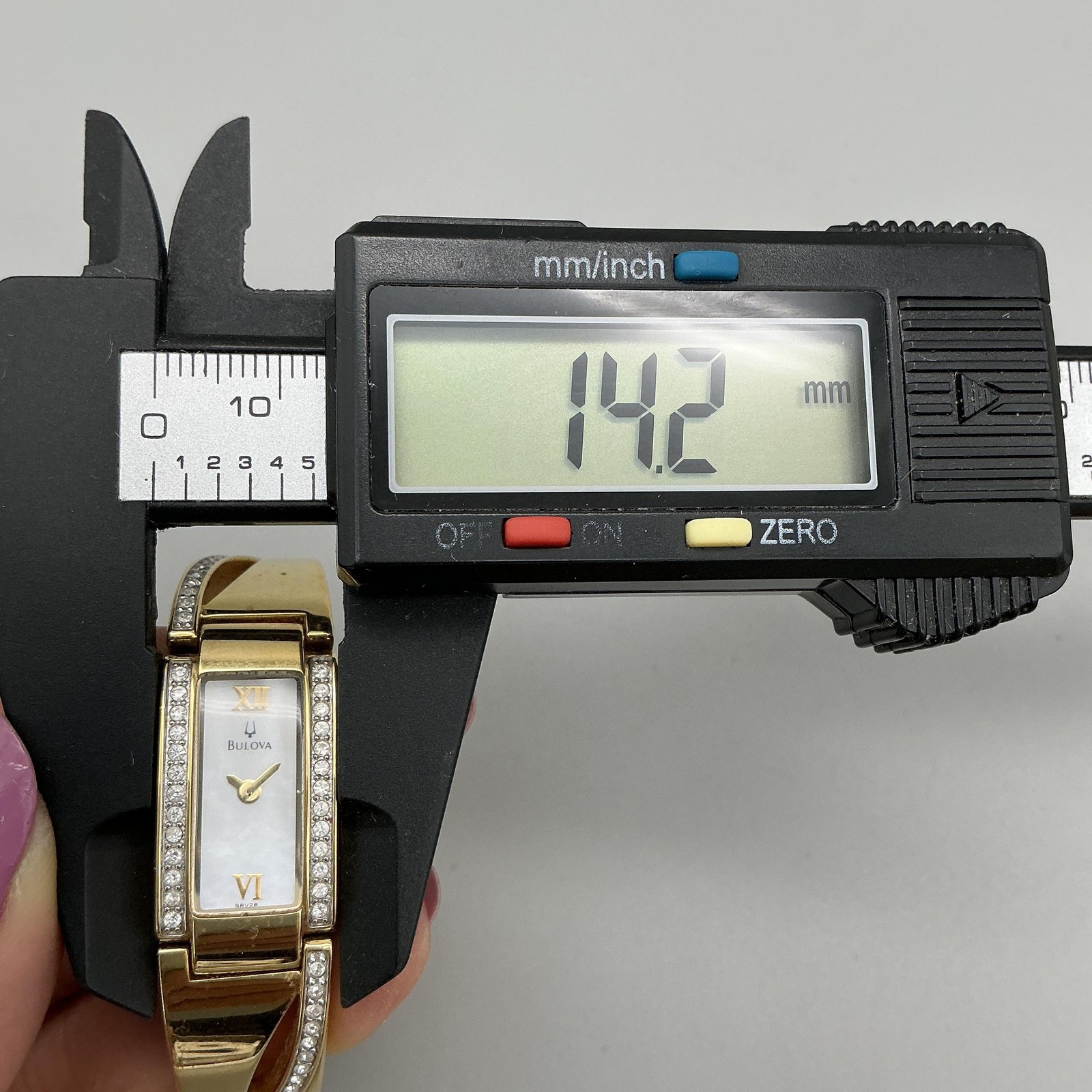 Bulova 98V28 Womens Watch 14mm MOP Dial Gold Tone Crystals New Battery 5.75″