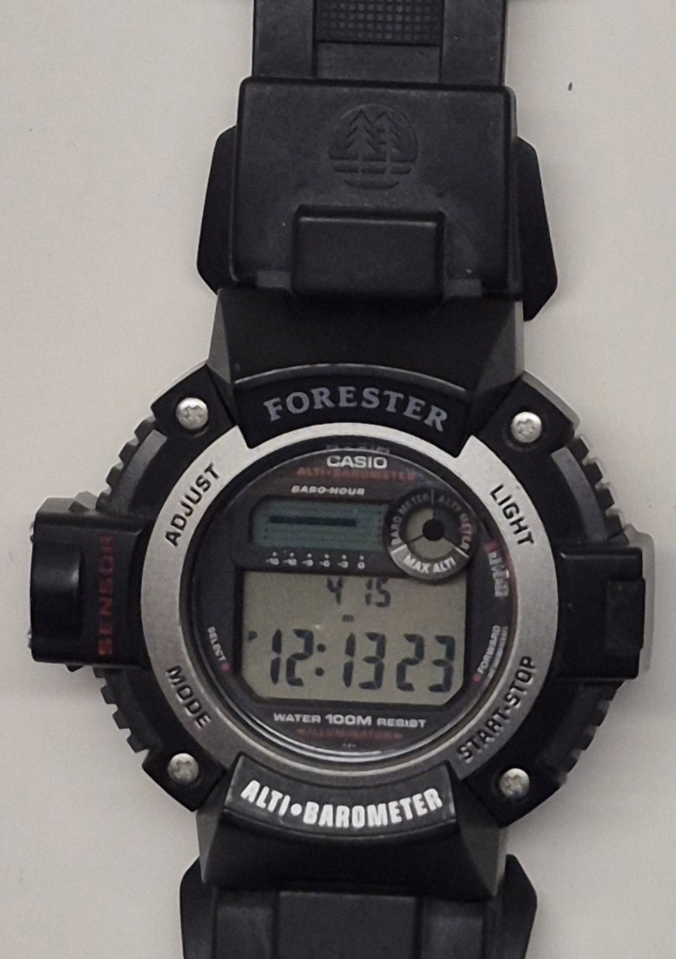 Mens Casio 2147 FTS-100 Forester Twin Sensor (Barometer, Altitude) Digital Watch