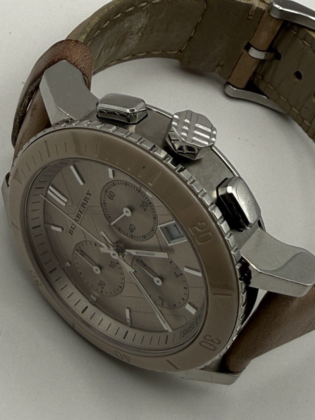 Burberry The City BU9702 Chronograph Leather Strap Quartz