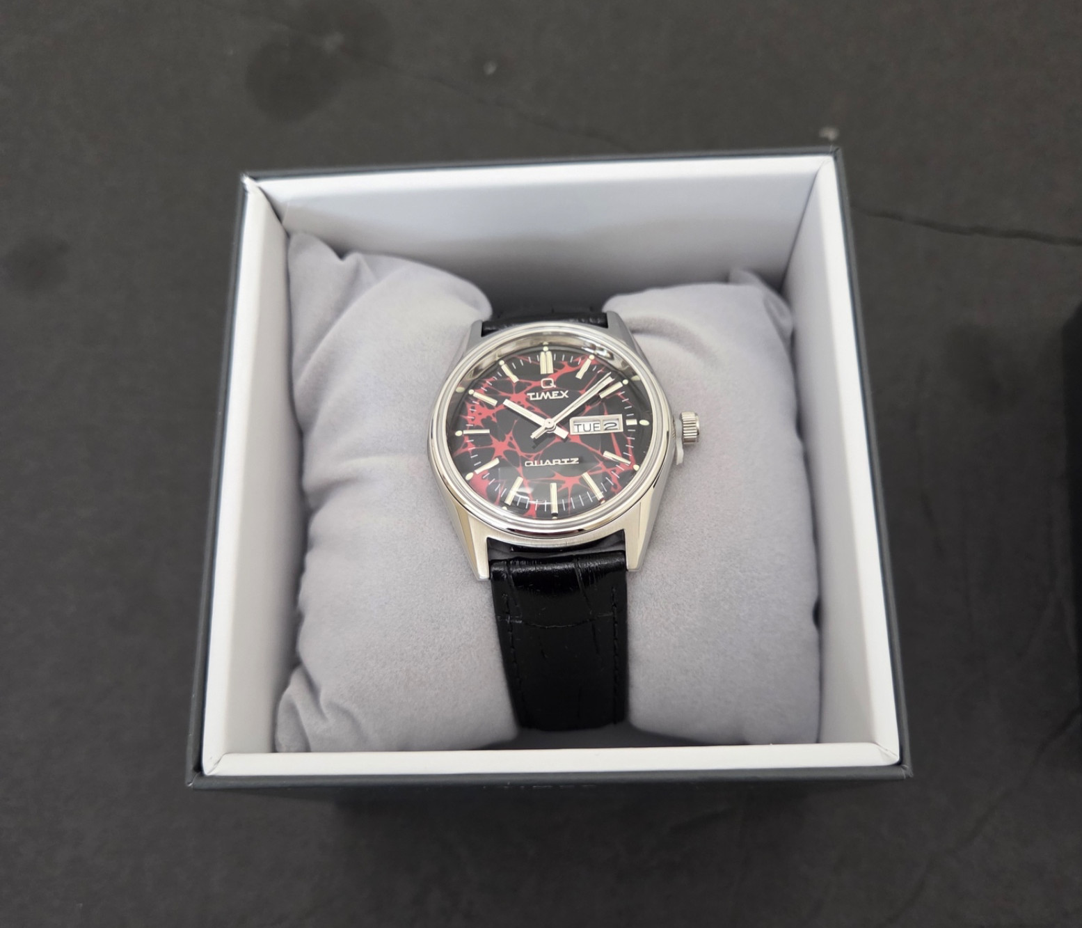 Special Edition Q Timex Red Vega 1978 Reissue 38mm Red/Black TW2Y55700