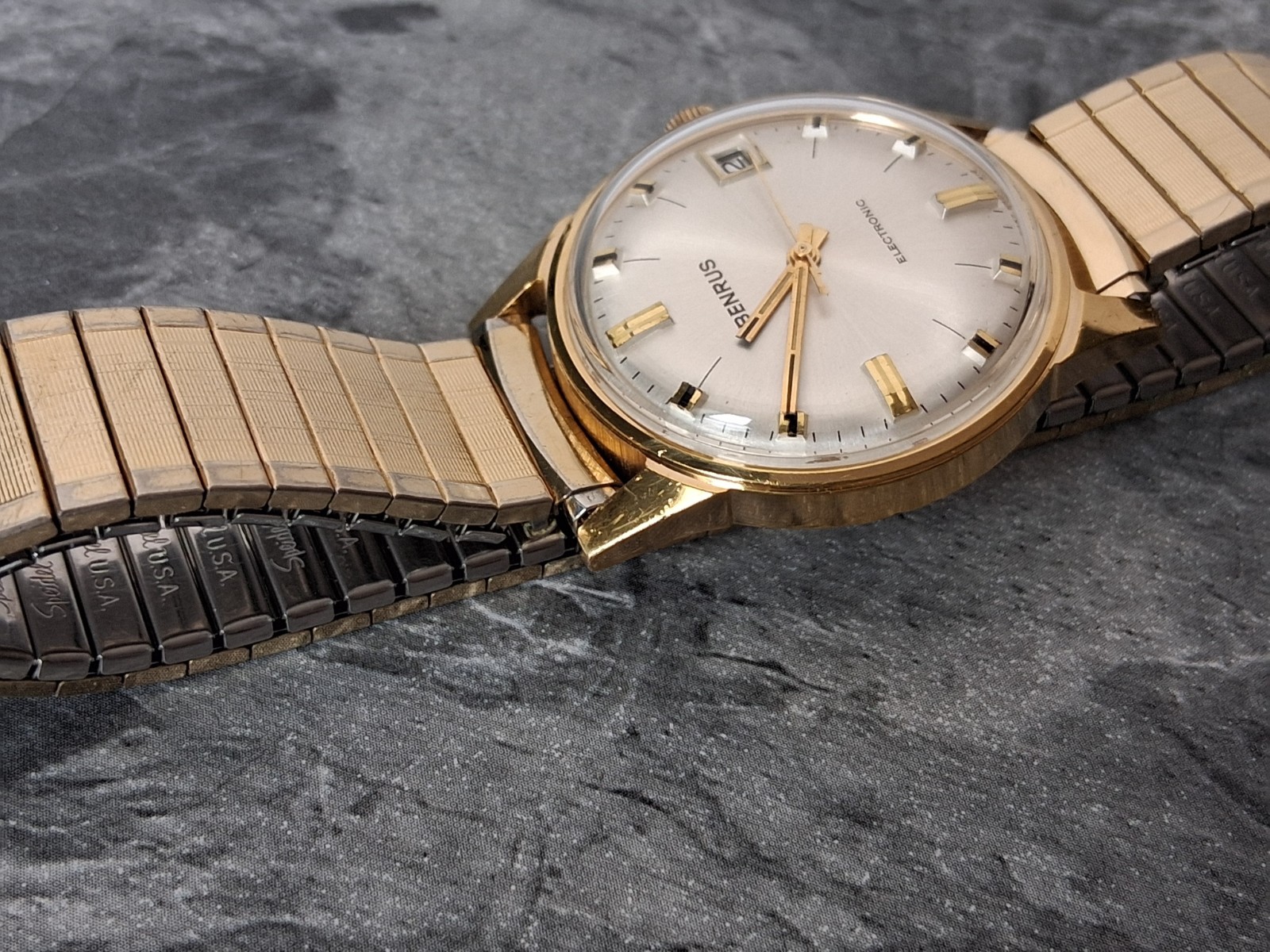 Serviced 1972 Benrus Electronic “Cyclone” Men’s Vintage Watch Sweep Second Hand