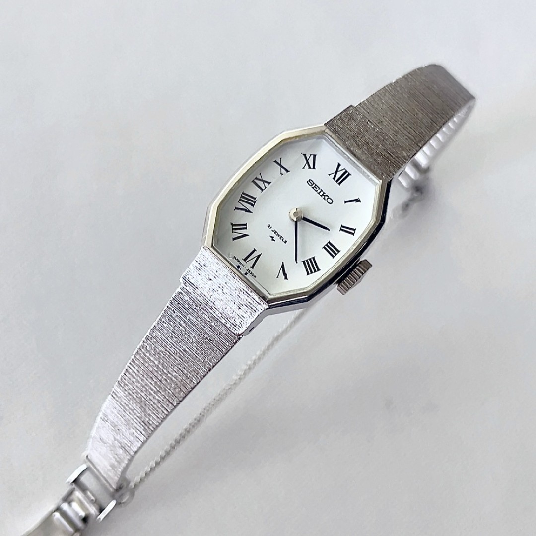 SEIKO 21 Jewels Ladies Manual Wind Wristwatch Model 11 3770 Working Item