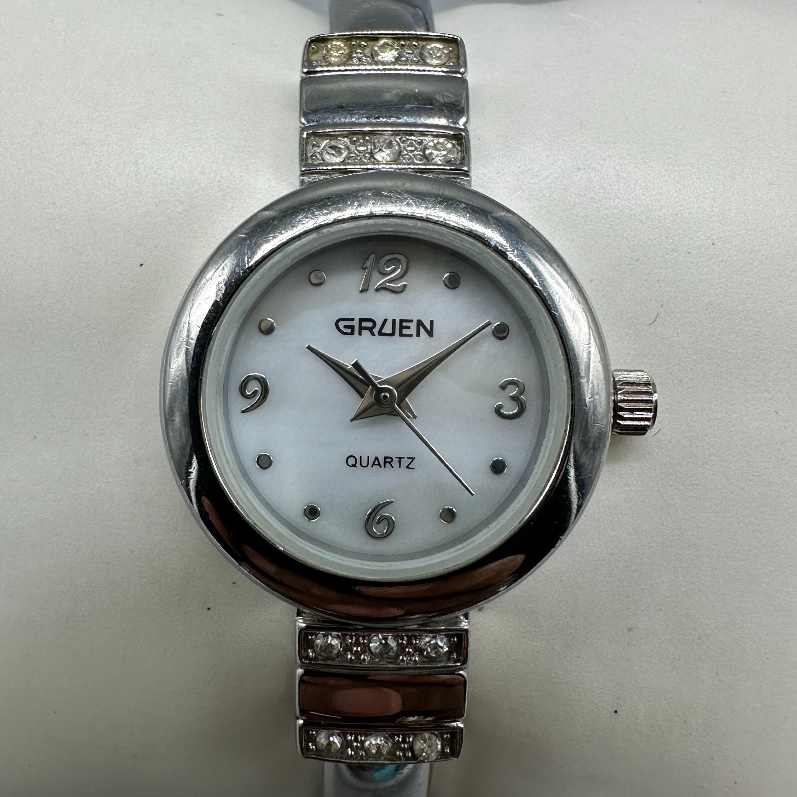 Gruen Watch Women Silver Tone White Mother of Pearl Dial New Battery 6.75 Inch