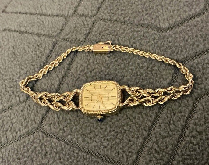 Gold Rectangular Analog Women’s Wristwatch with Baton Indexes and Bracelet Band